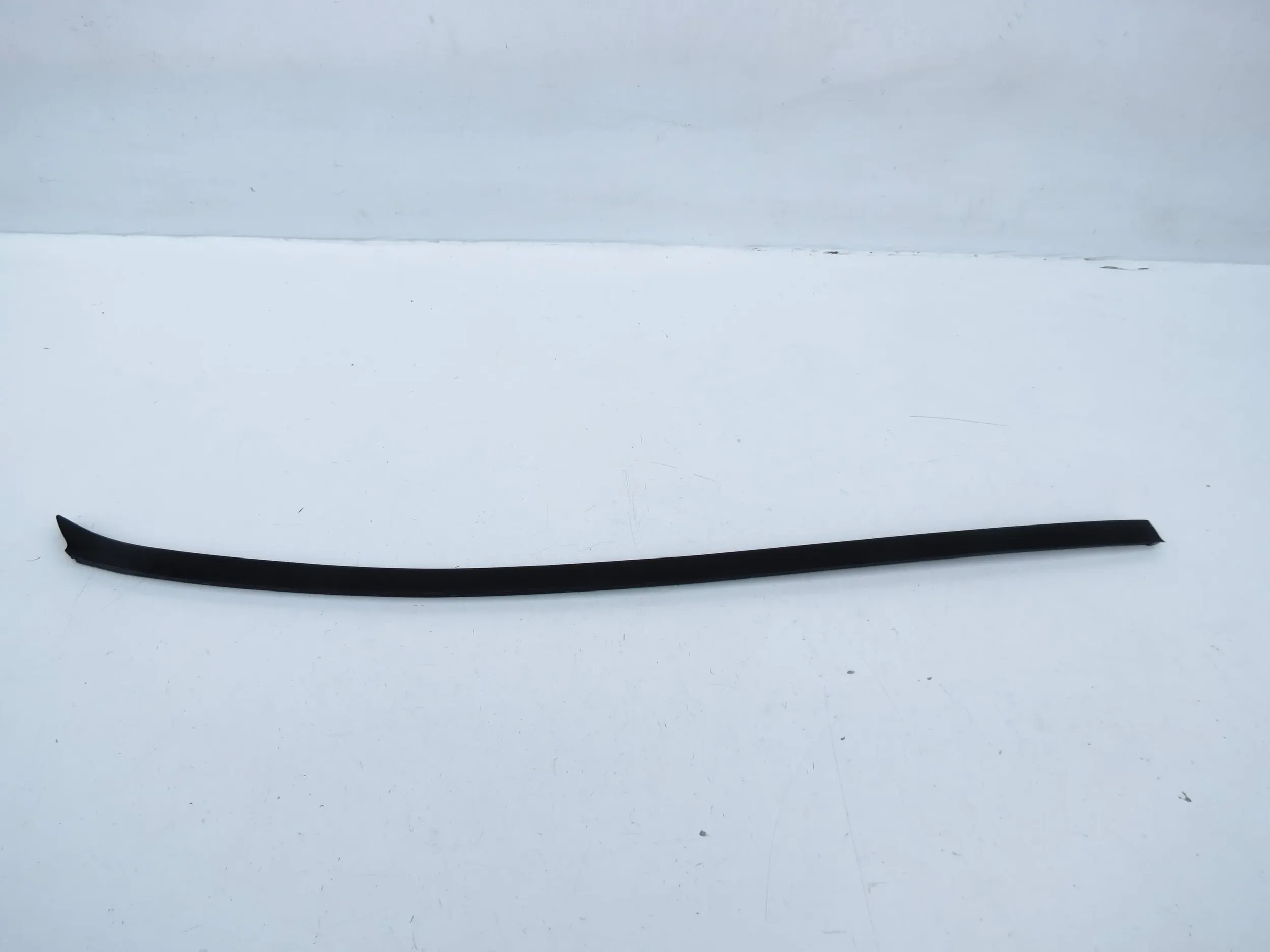moulding windows left Audi Q7 4L 4L0854327