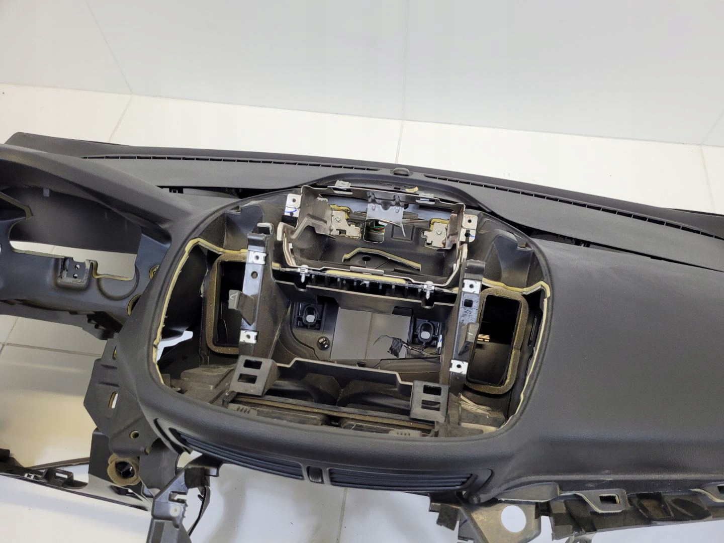 dashboard instrument panel console Ford Kuga 2 2016 1755688