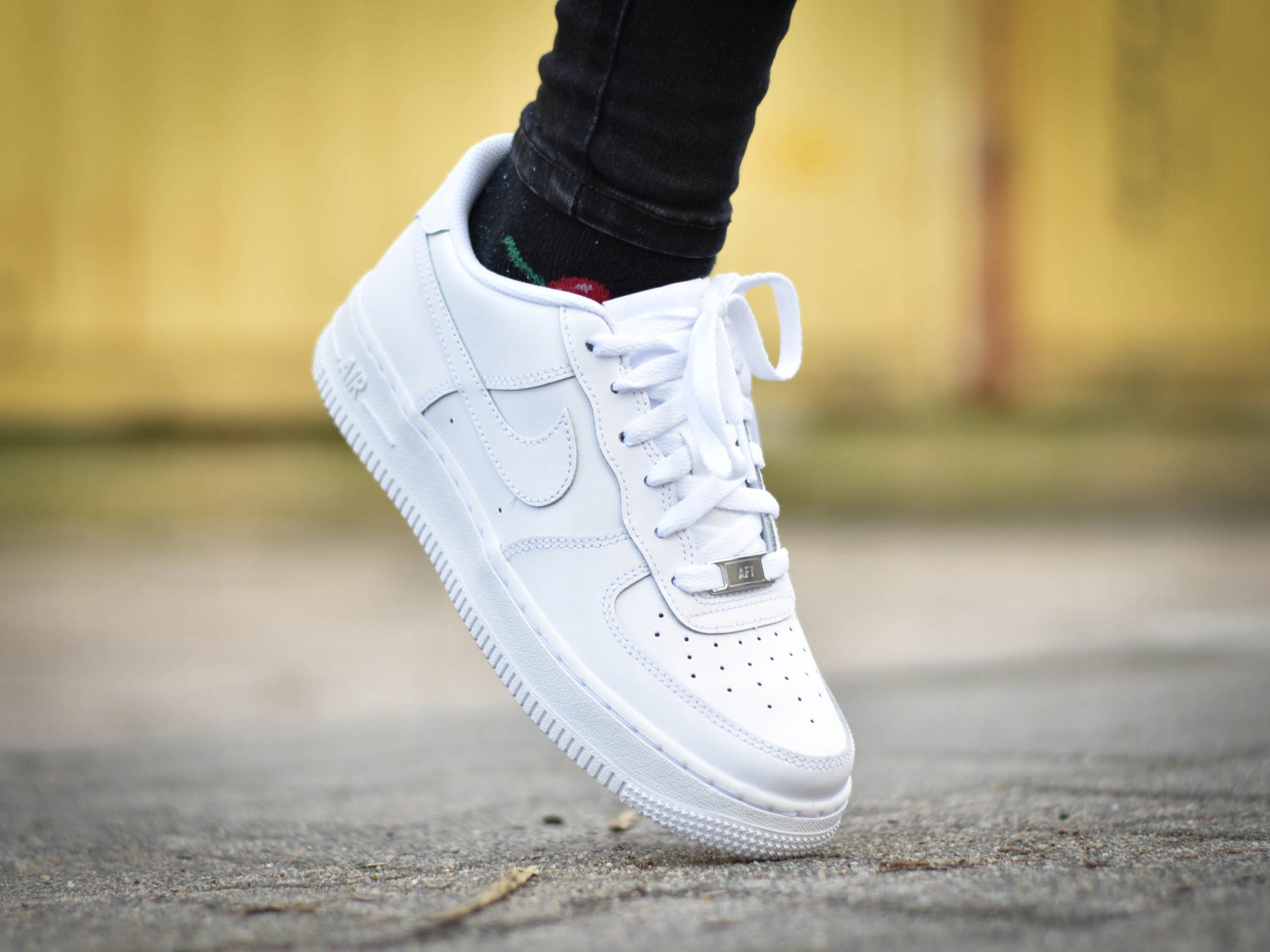 BUTY NIKE AIR FORCE 1 wmns DD8959 100 ORIGINALS r 41 Model Air Force 1 '07