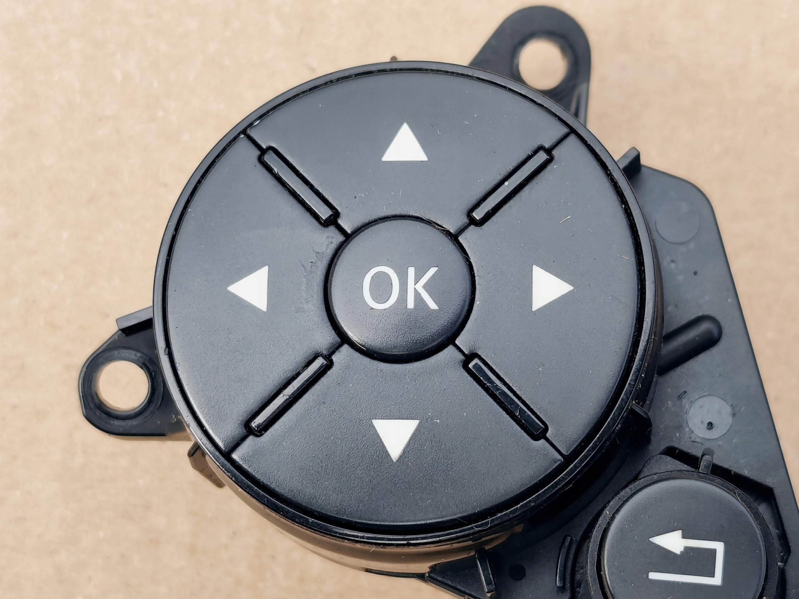 MERCEDES-BENZ C-KLASA W204 button switch MULTIFUNKCJA A2048210151