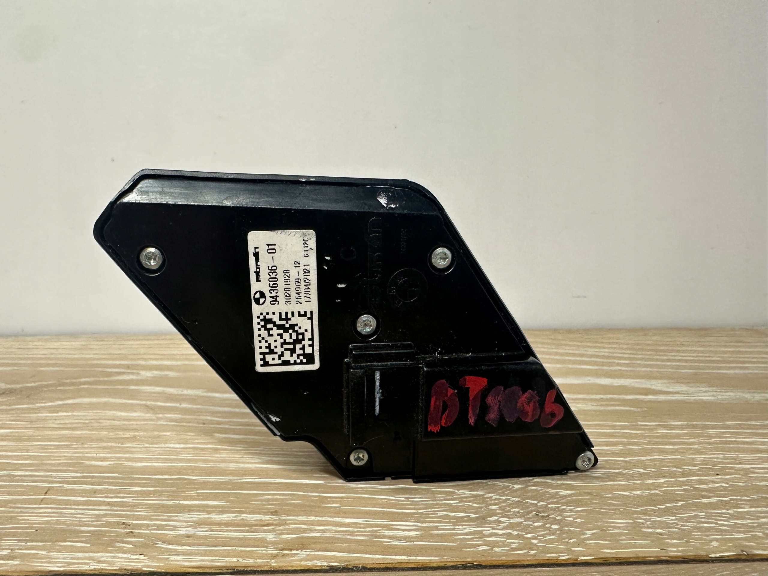 switch BMW X5 (G05) 9436036 3.0L diesel 294kW 2019