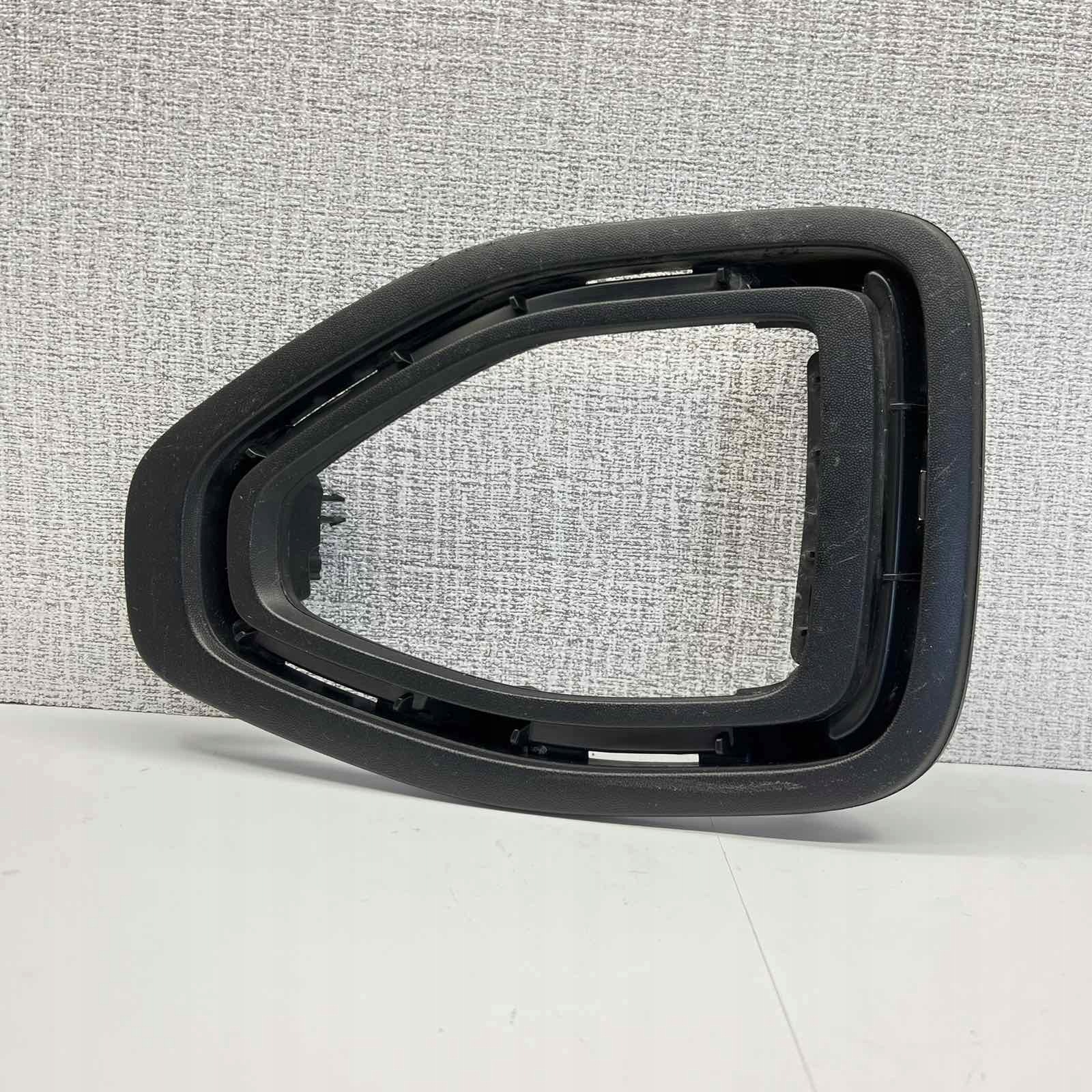 VW T-ROC grid of a bumper right front 2GA853212K