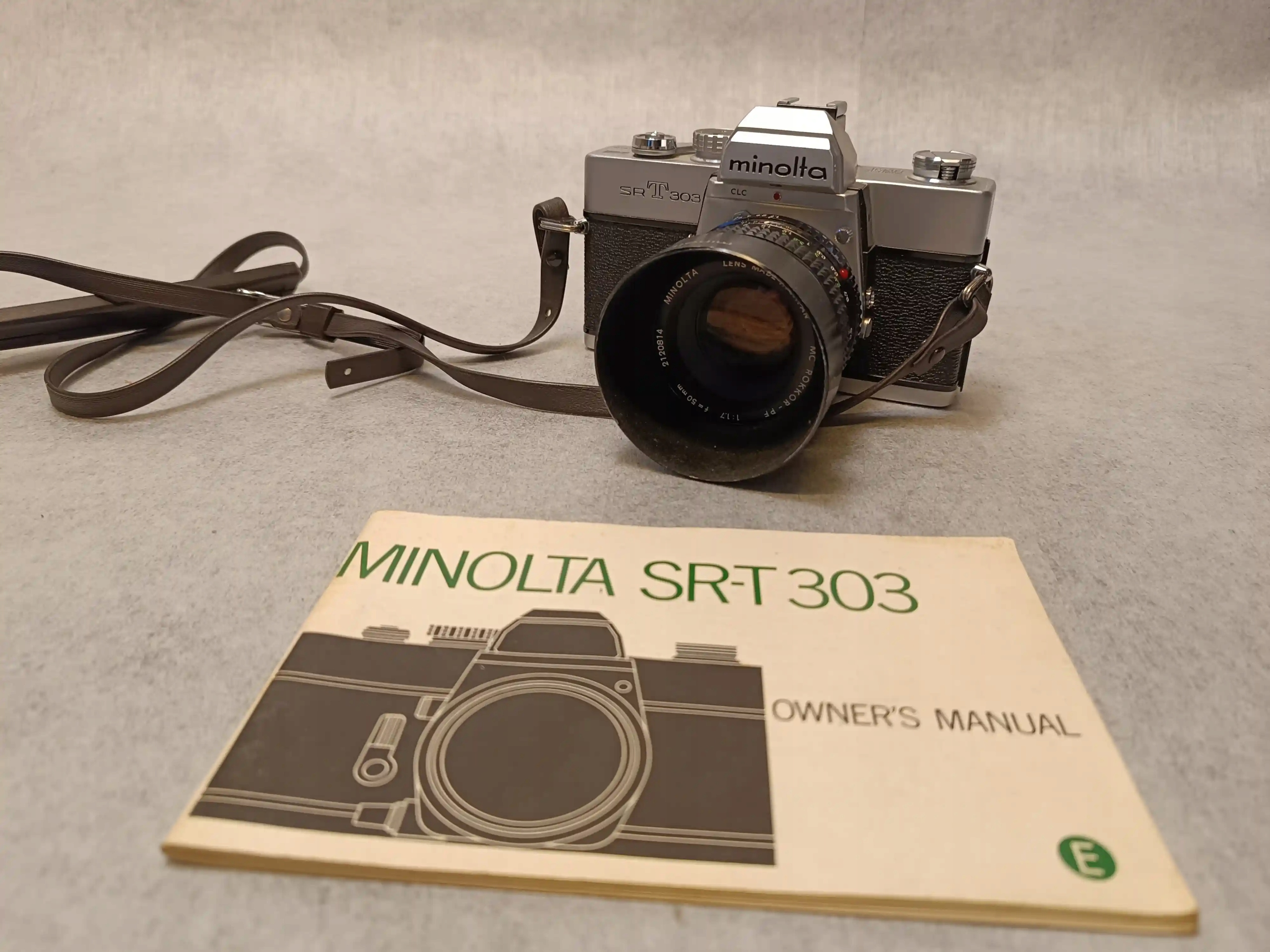 Legenda Fotografii: Minolta SR-T 303b + MC Rokkor 1:1.7 / 50mm Klasyk