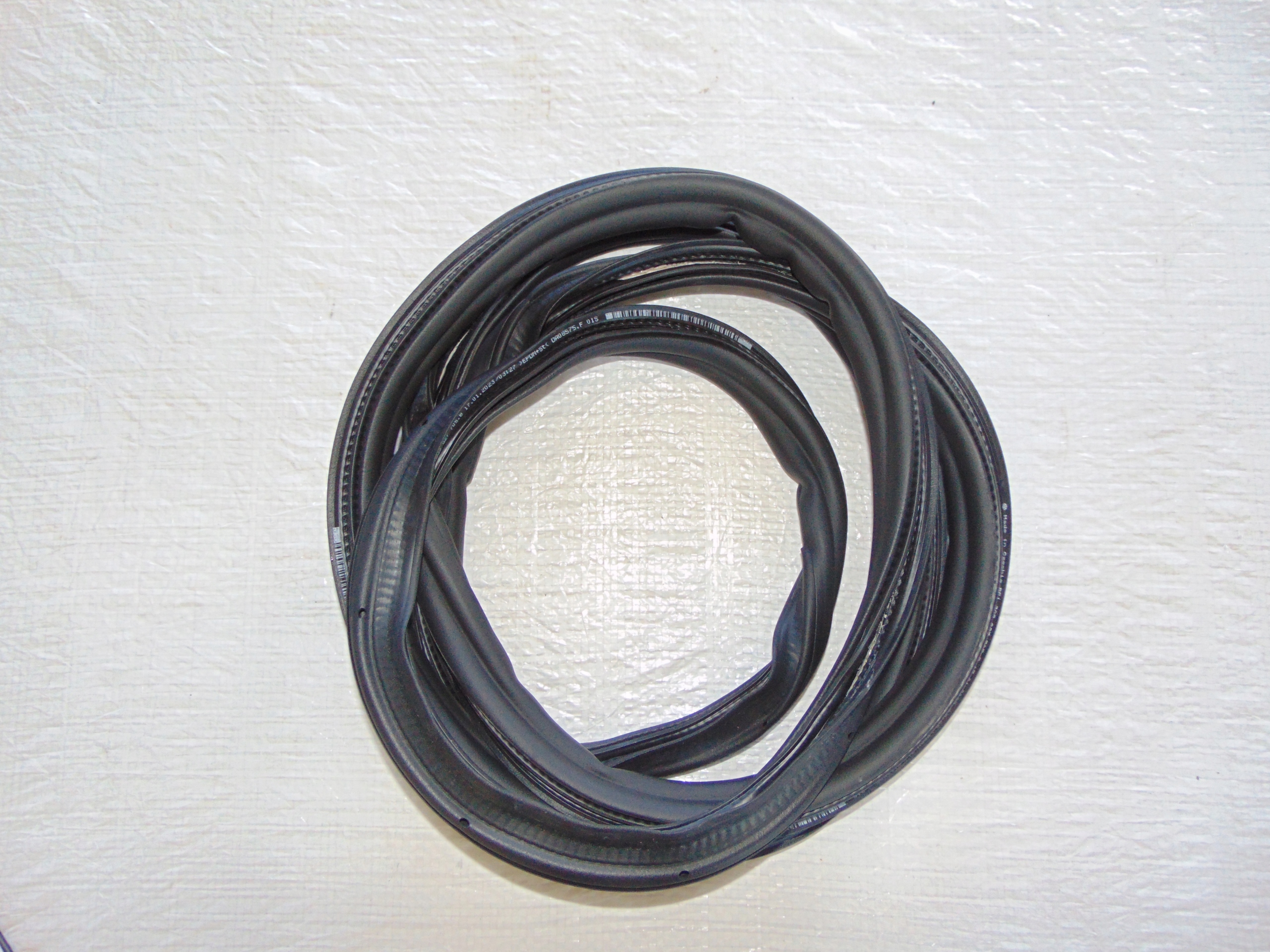 VW PASSAT B8 USZCZELKA KLAPY BAGAŻNITA KOMBI NOW 3G9827705B