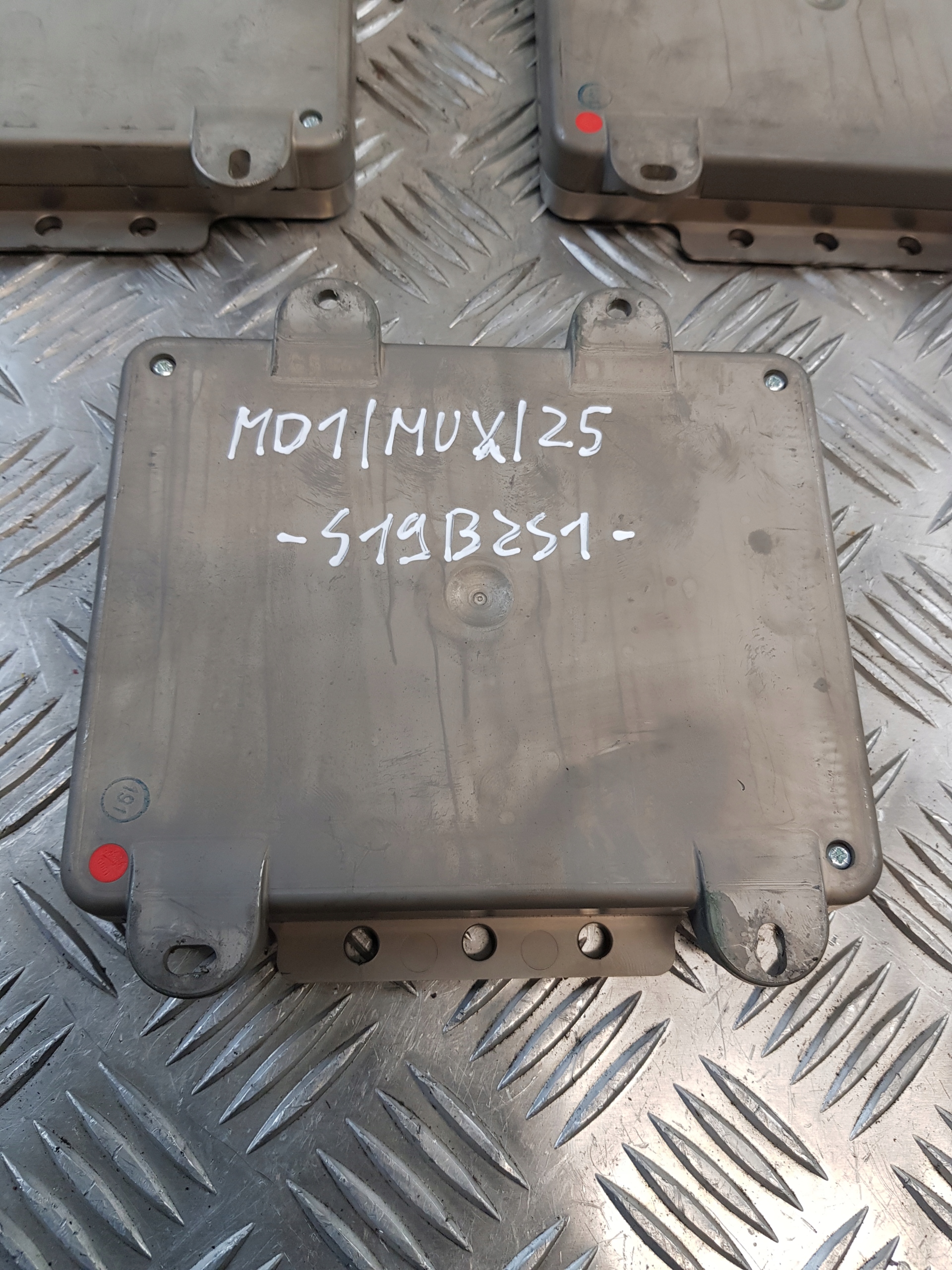 control unit SIEMENS VDO MUX2-M DO AUTOBUSU 1364.21010101 88.25935.6599