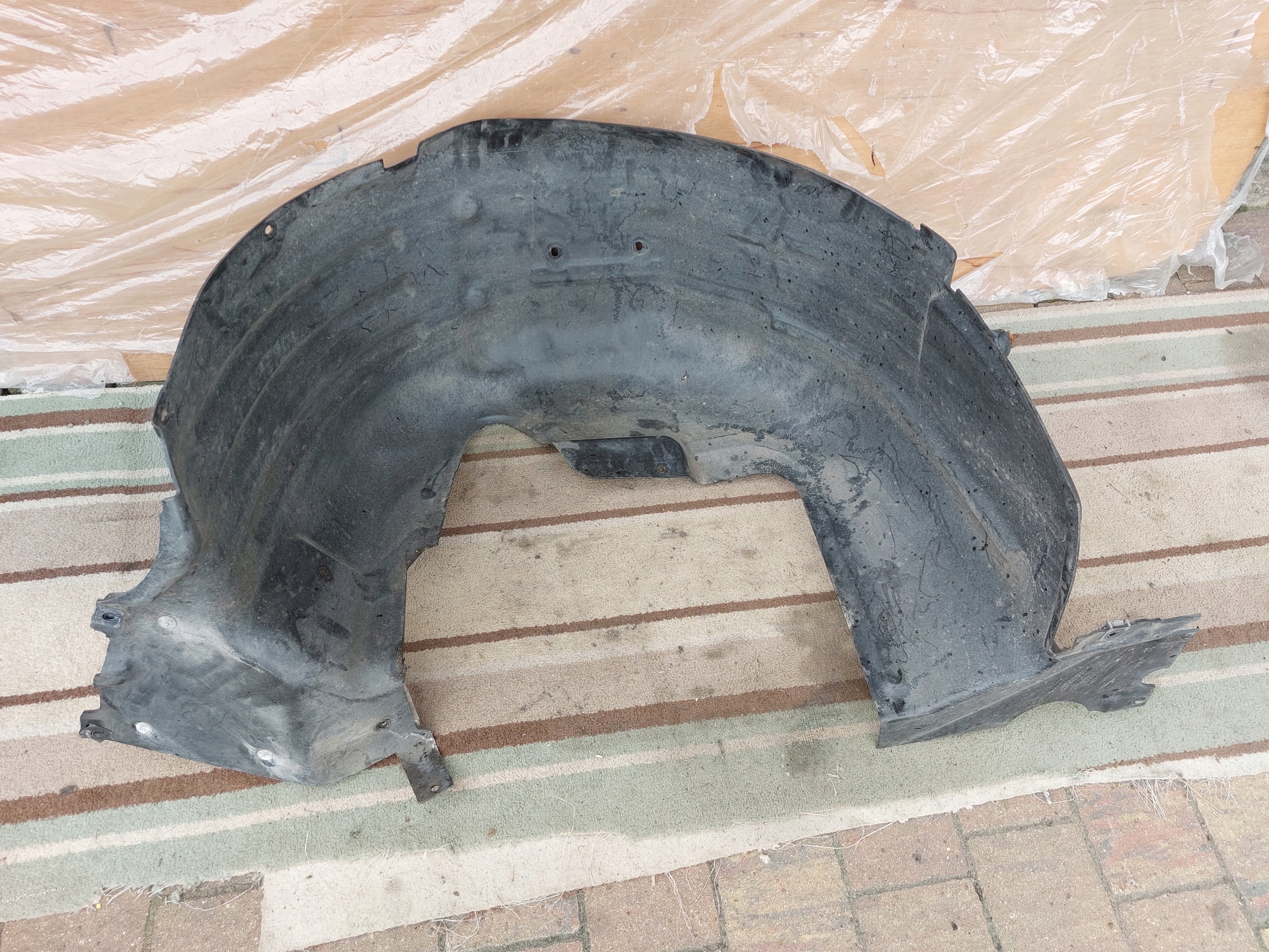 mudguard right rear part ASTON MARTIN VANTAGE 17r