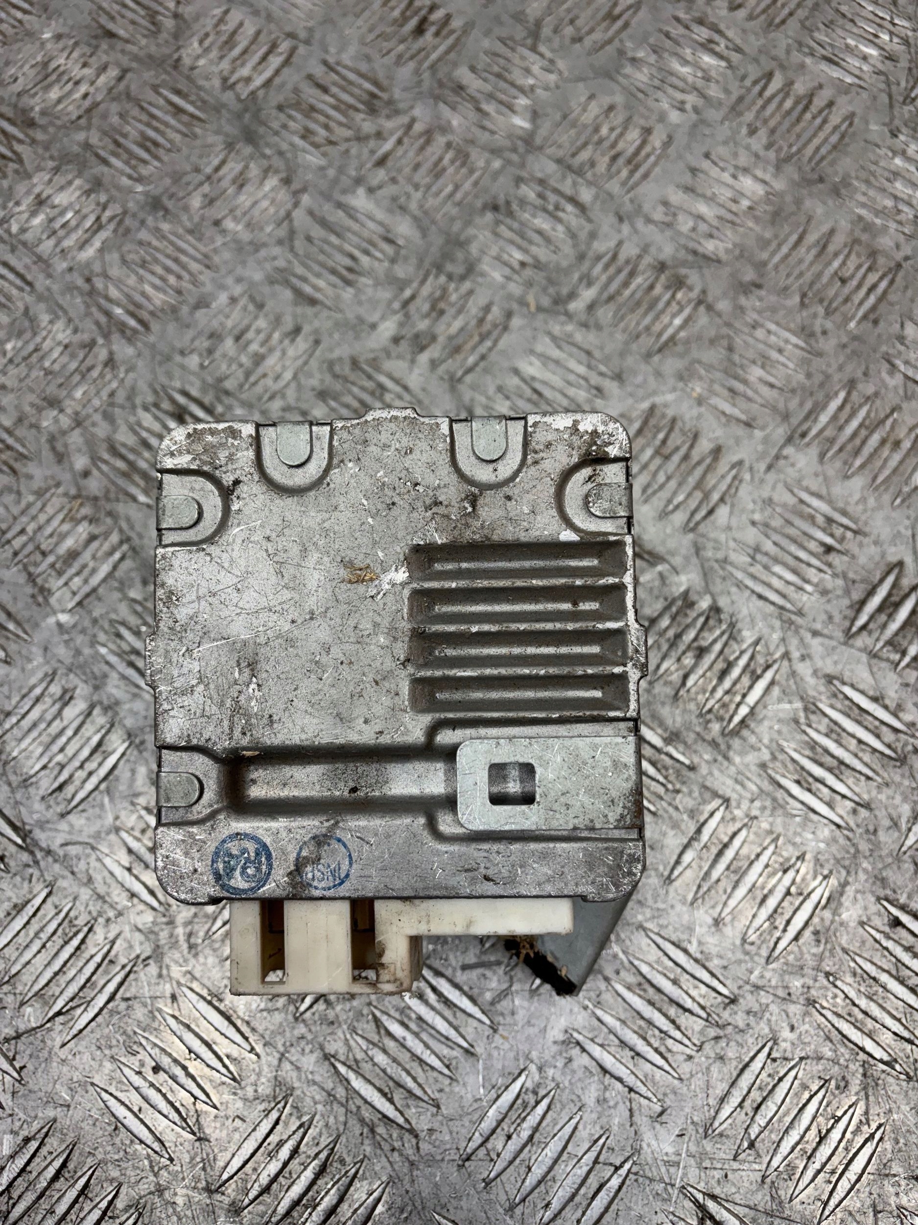 Bedienteil der Lenkung TOYOTA PRIUS II 8965047210