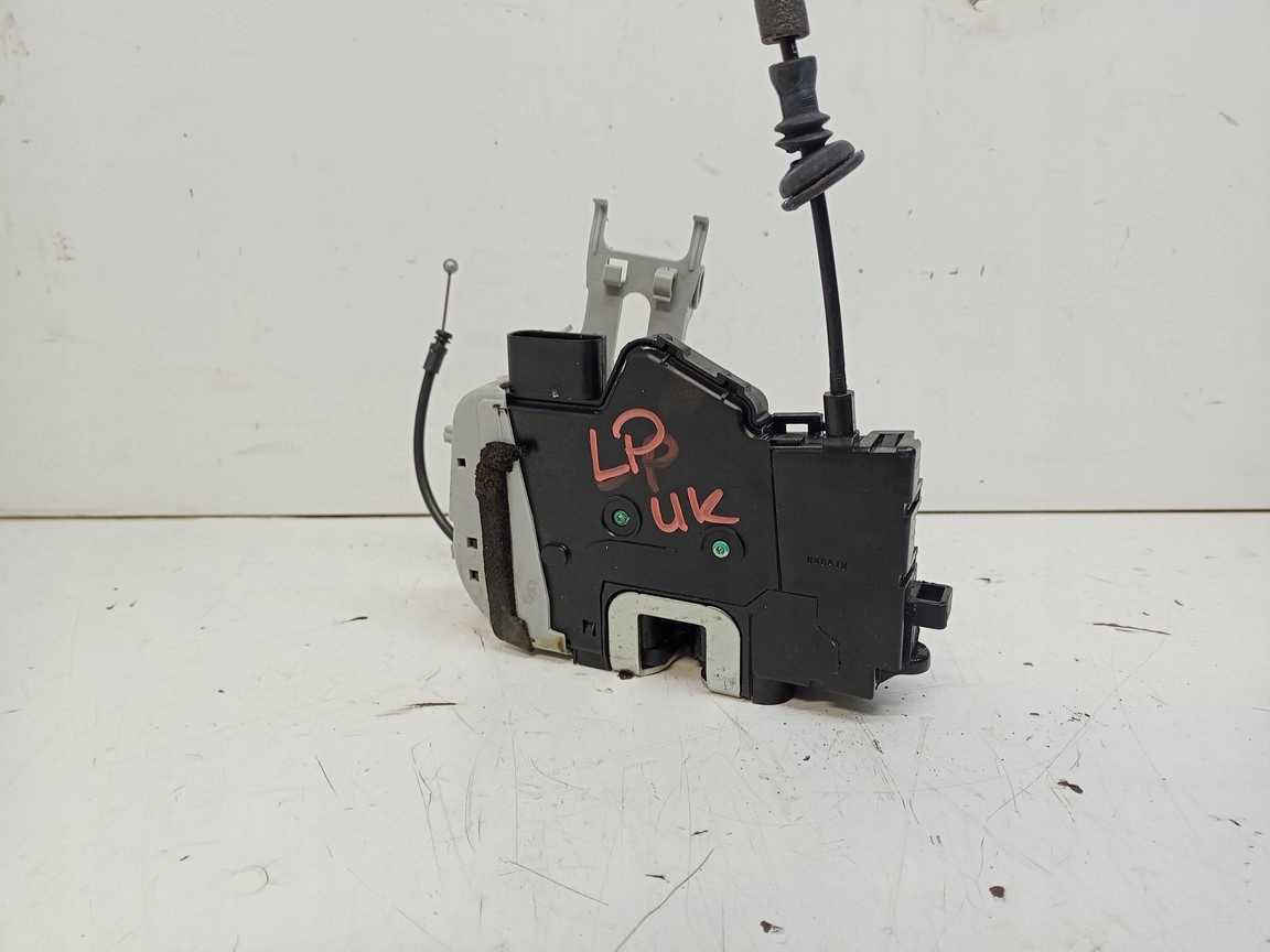 KIA VENGA lock door left front 81310-1P060 7 PIN