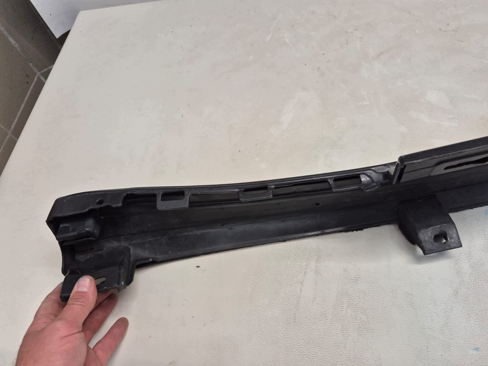 MASERATI QUATTROPORTE VI 13- moulding threshold right threshold right 670010639