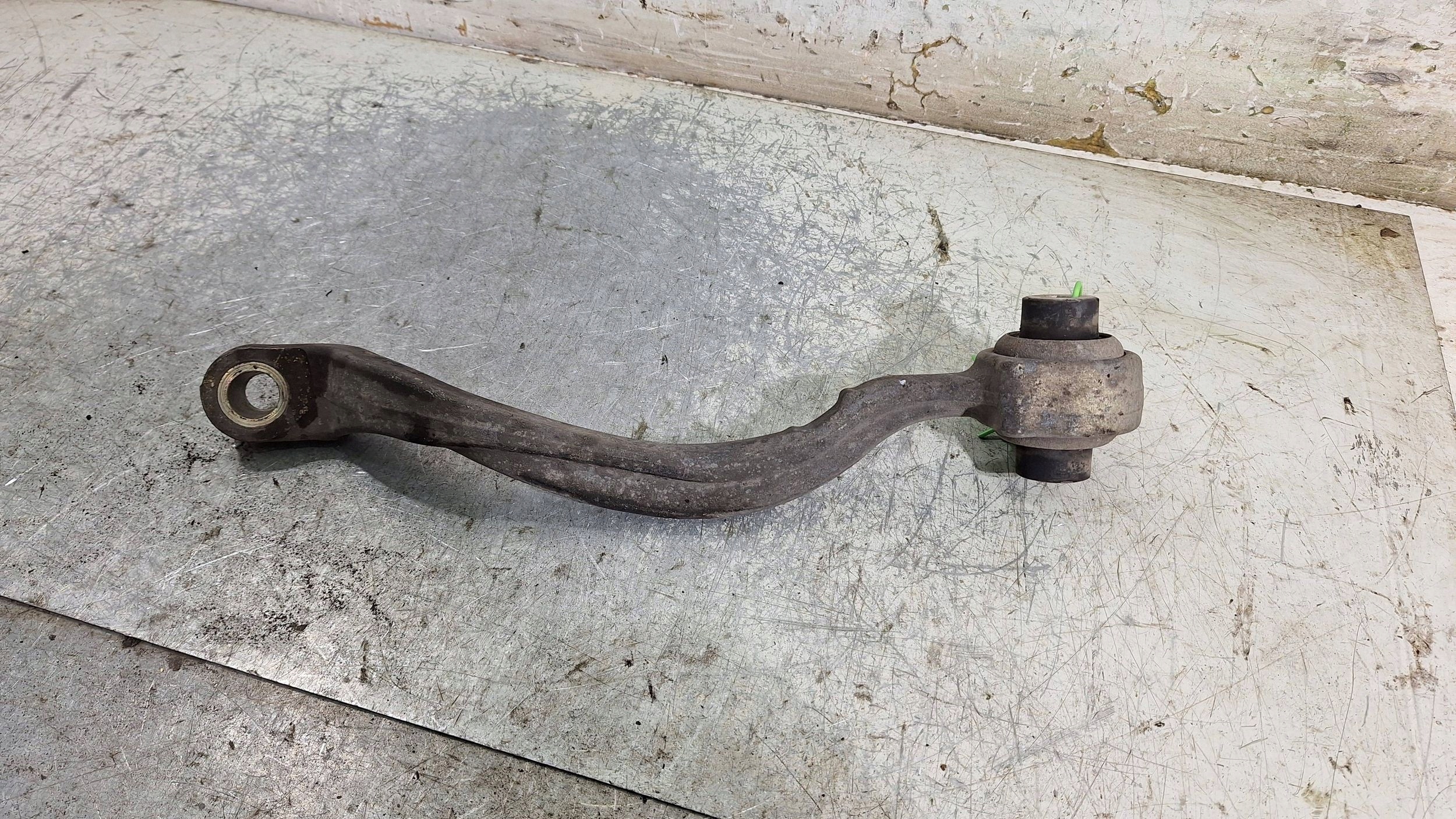 arm right front 21204 MERCEDES W212