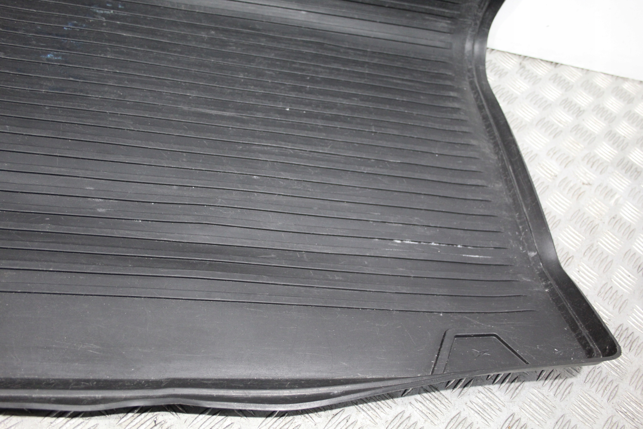 wiper boot AUDI A4 B9 8W 8W0 8W9