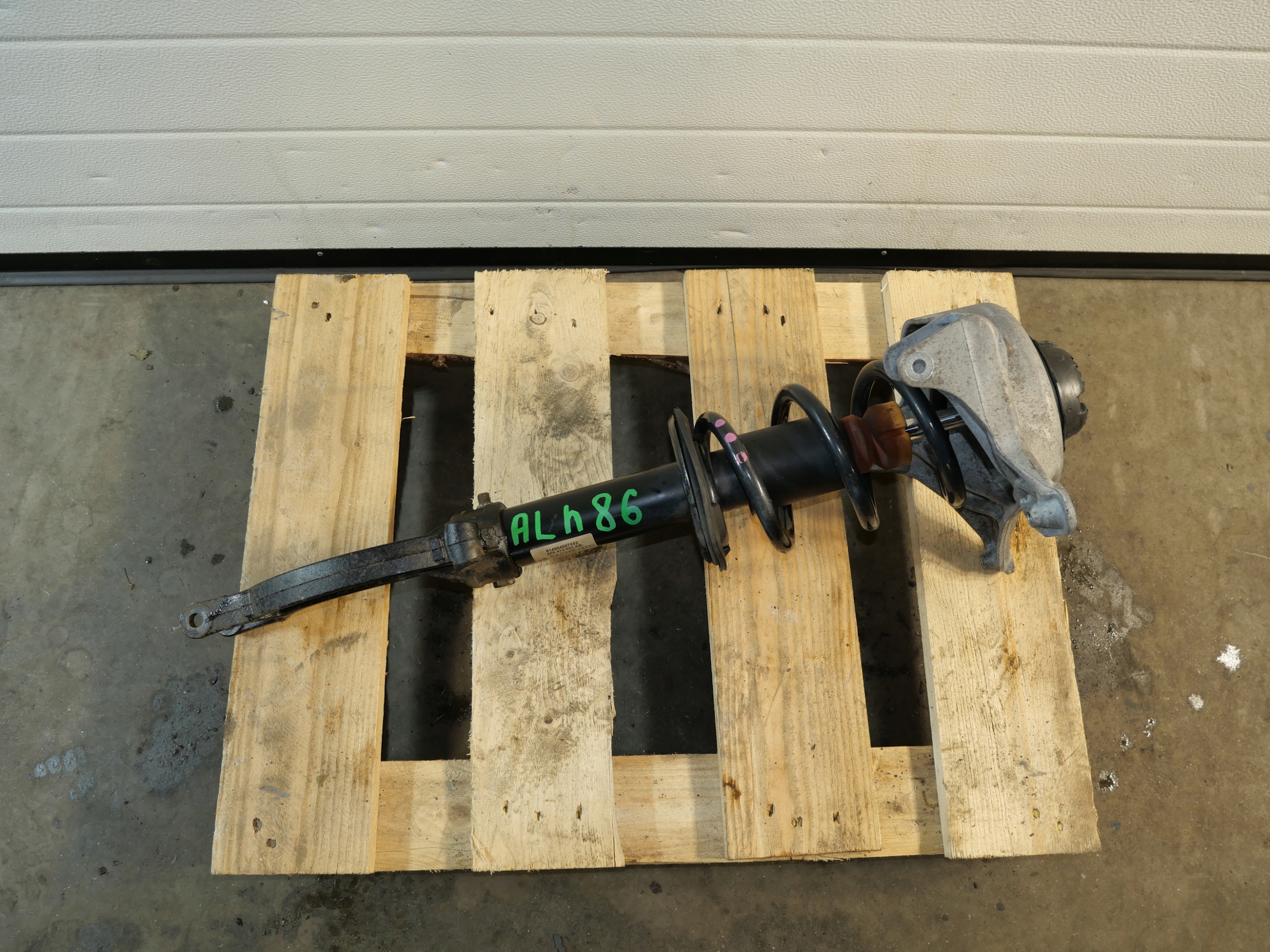 shock absorber front AUDI A4 8F0413031AB