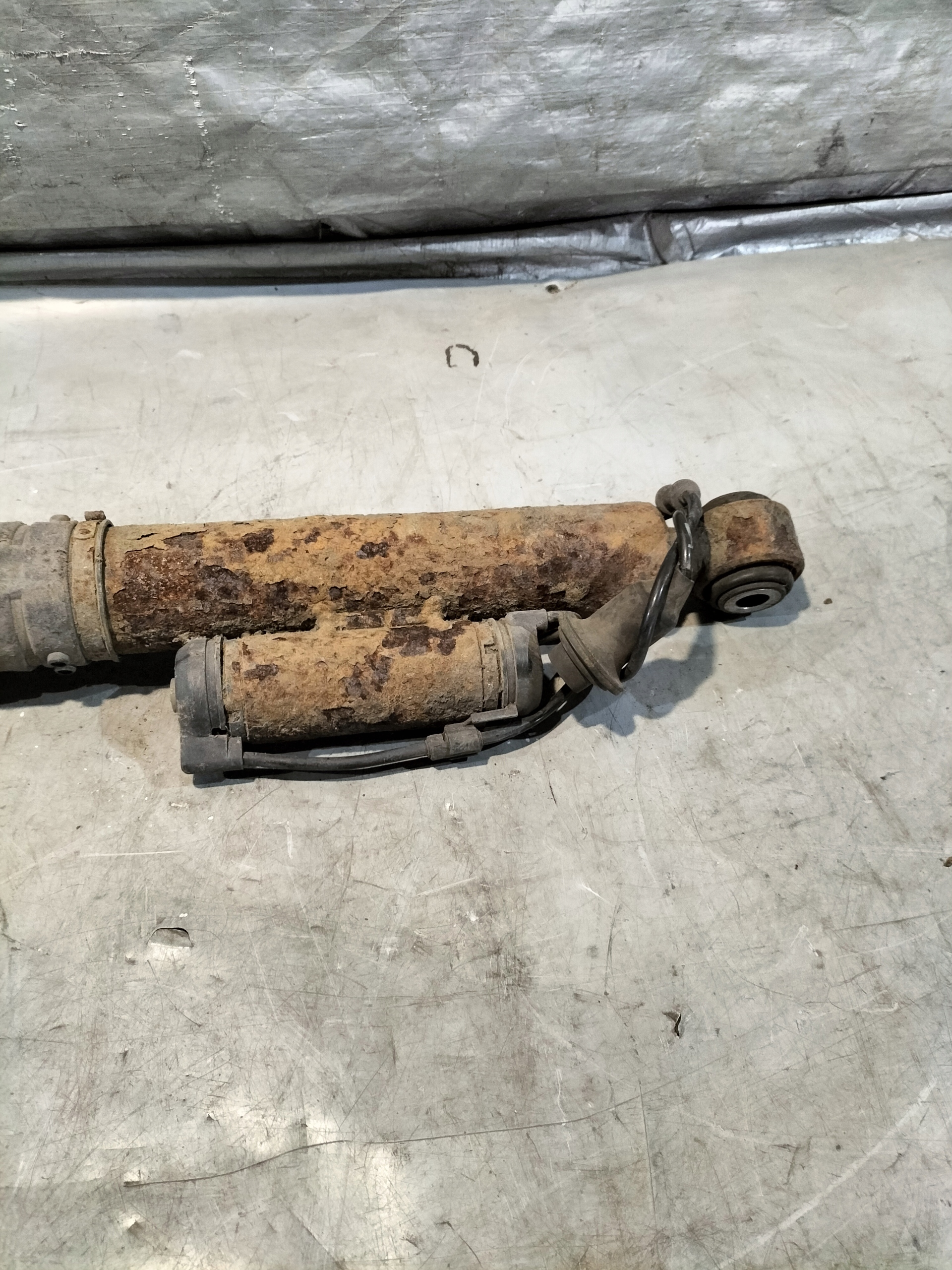 Stoßdämpfer heck rechts MERCEDES W220 98-05 3.2B