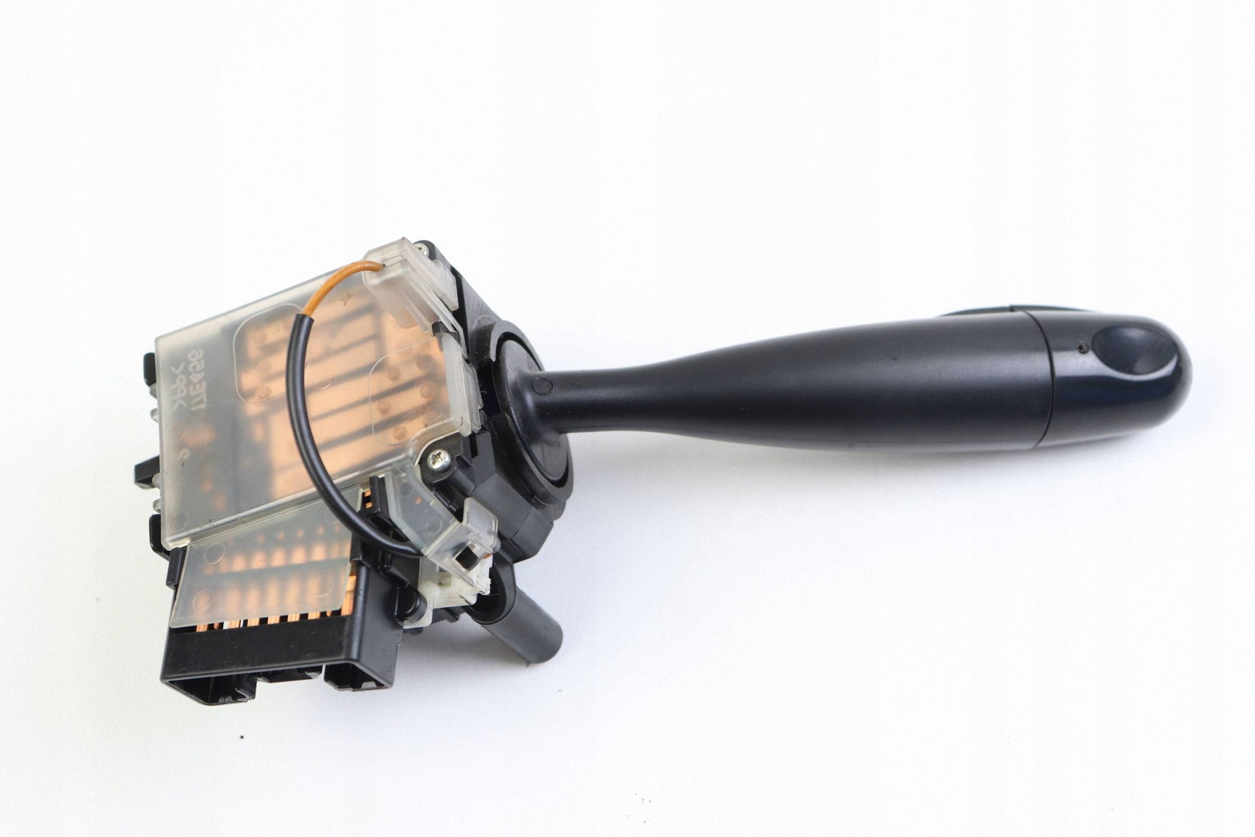 TOYOTA YARIS et bouton indicateurs de direction feux commodo 173744 EUROPA