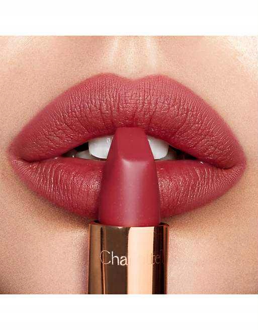 Pomadka do ust Charlotte Tilbury Matte Revolution M.I Kiss 3.5 g