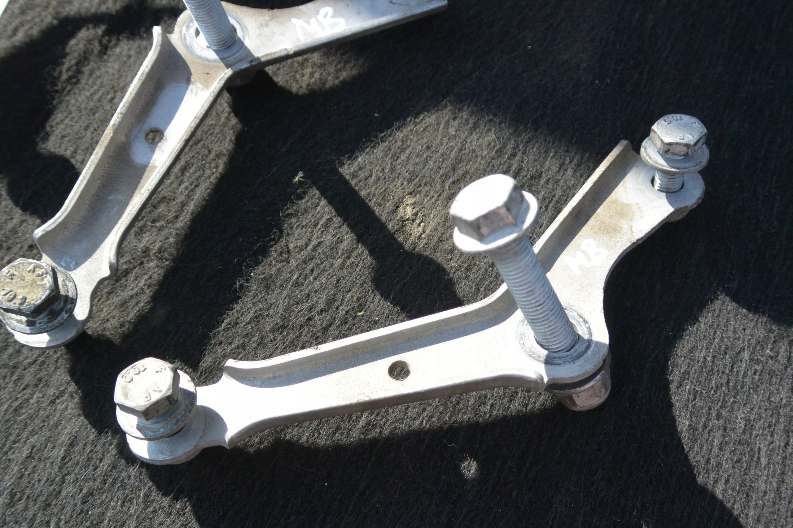 console holder bracket WOZKA springing MERCEDES-BENZ GLE GLS W167 X167