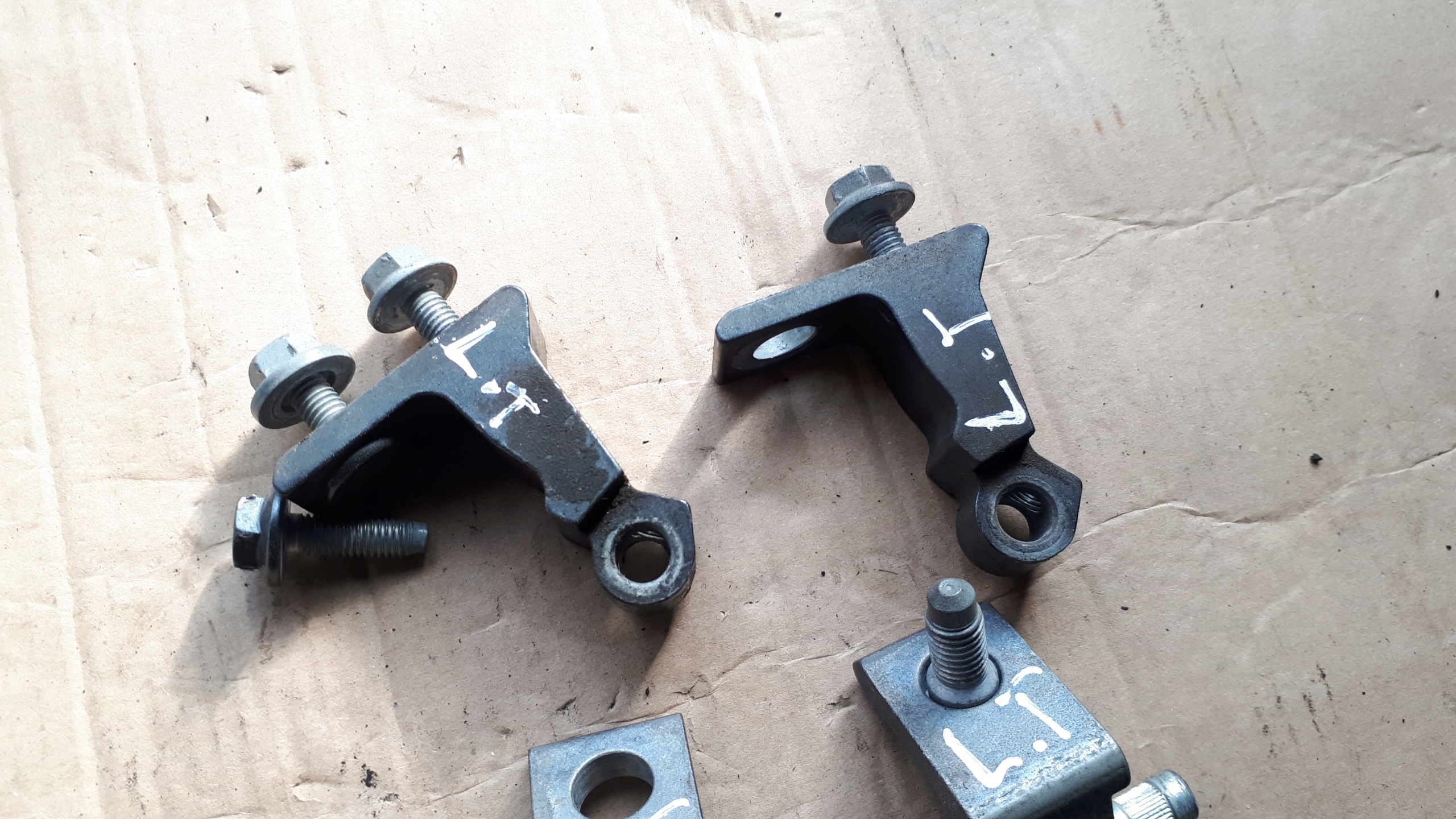 A7 4G hinge hinges door left left rear part LZ7S
