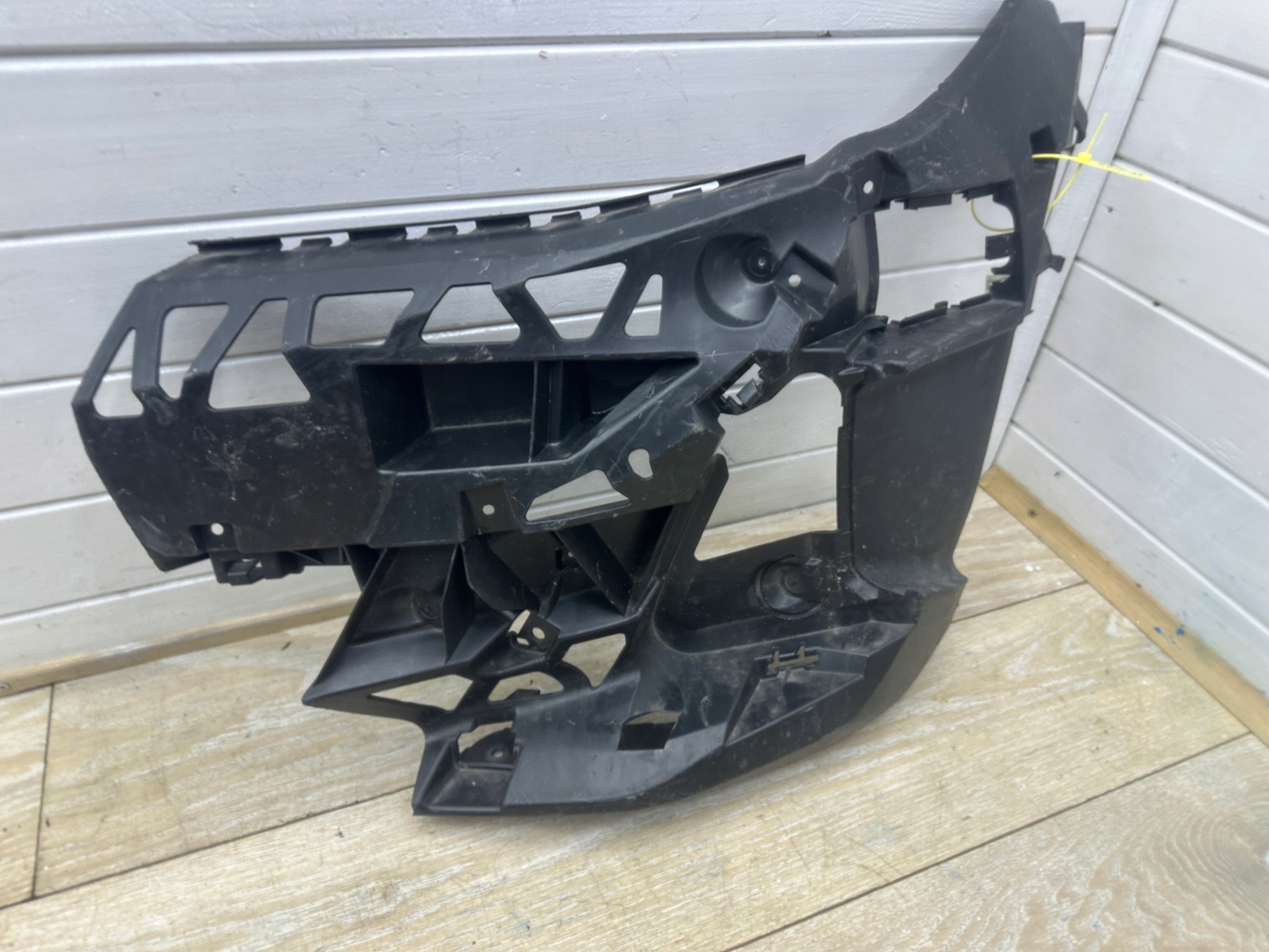 bumper bracket left front BMW G20 G21 LCI 5A1BF61