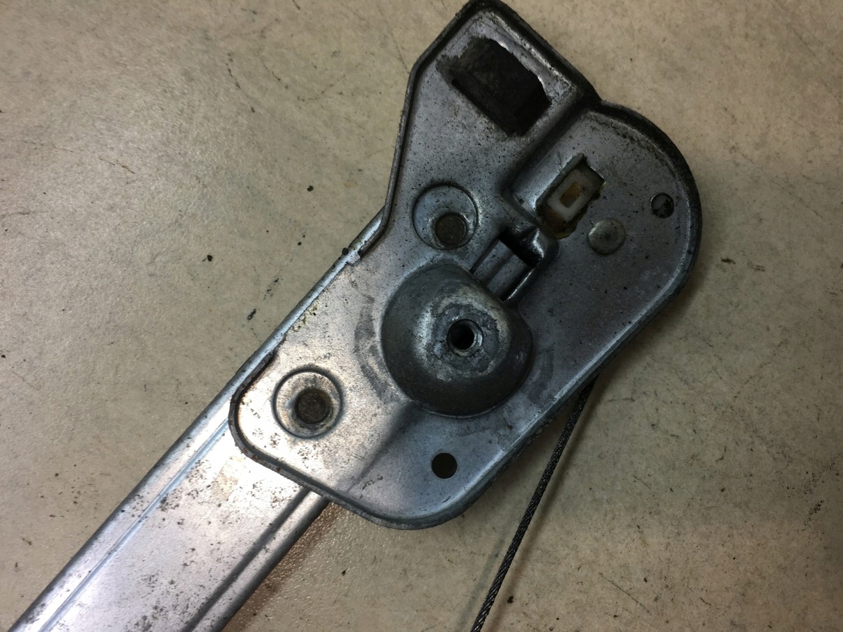 window regulator right front MAZDA XEDOS 6 2.0 V6