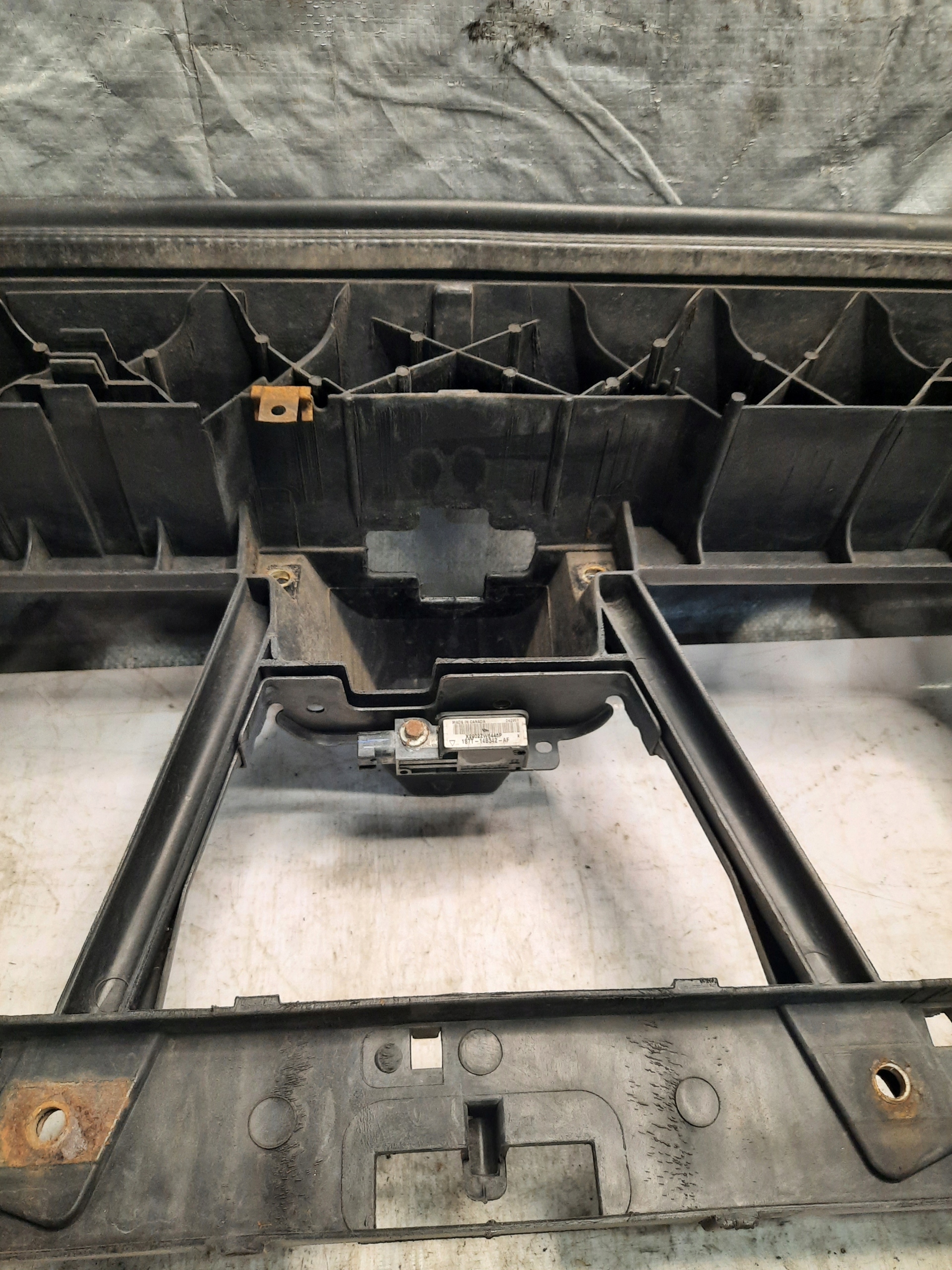 FORD MONDEO 1.8B MK3 pillar iron