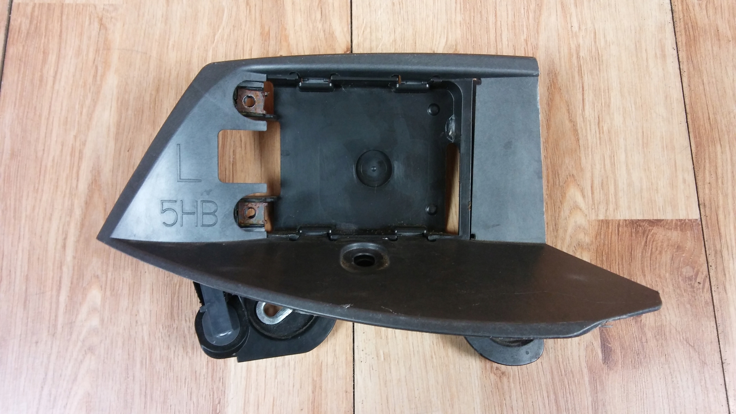 Mazda 3 BM 2013-2017 Support plaque sensor Capteur martwego pola Gauche B62H67Z42