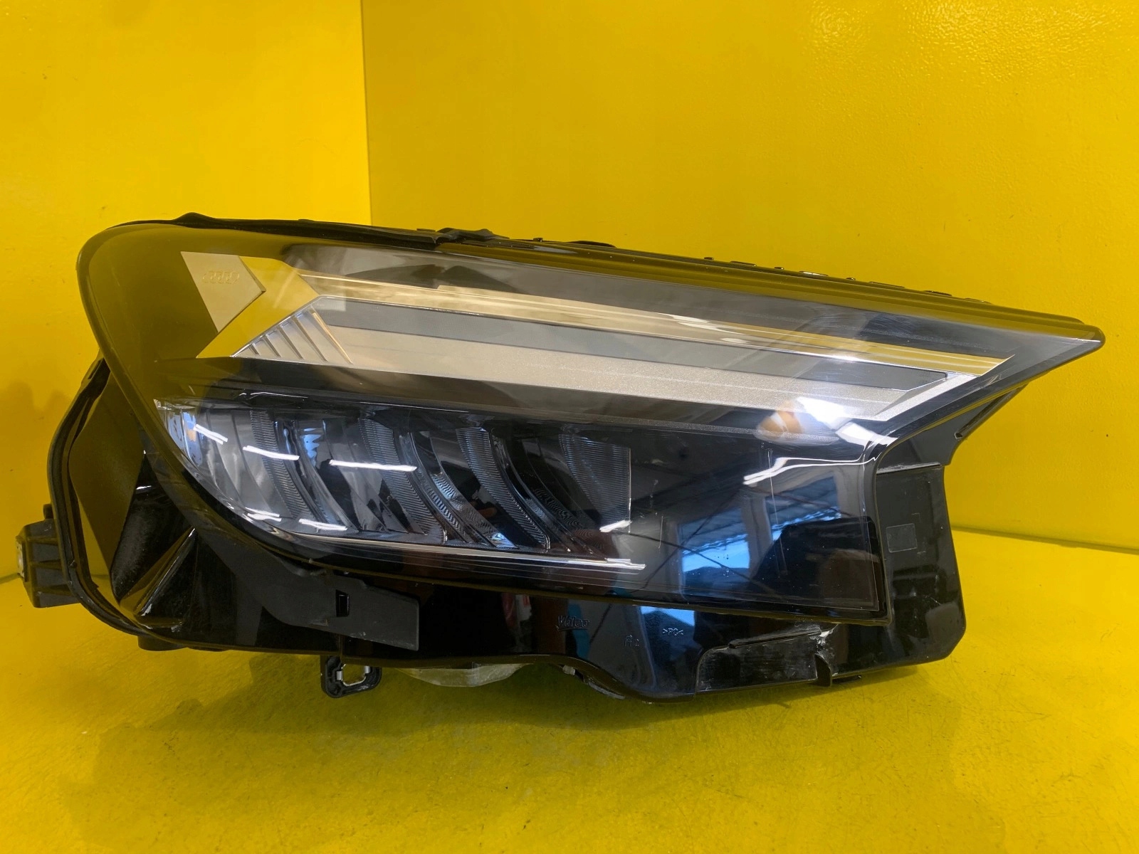 Licht rechts vorne AUDI Q4 E-TRON FULL LED 89A941034