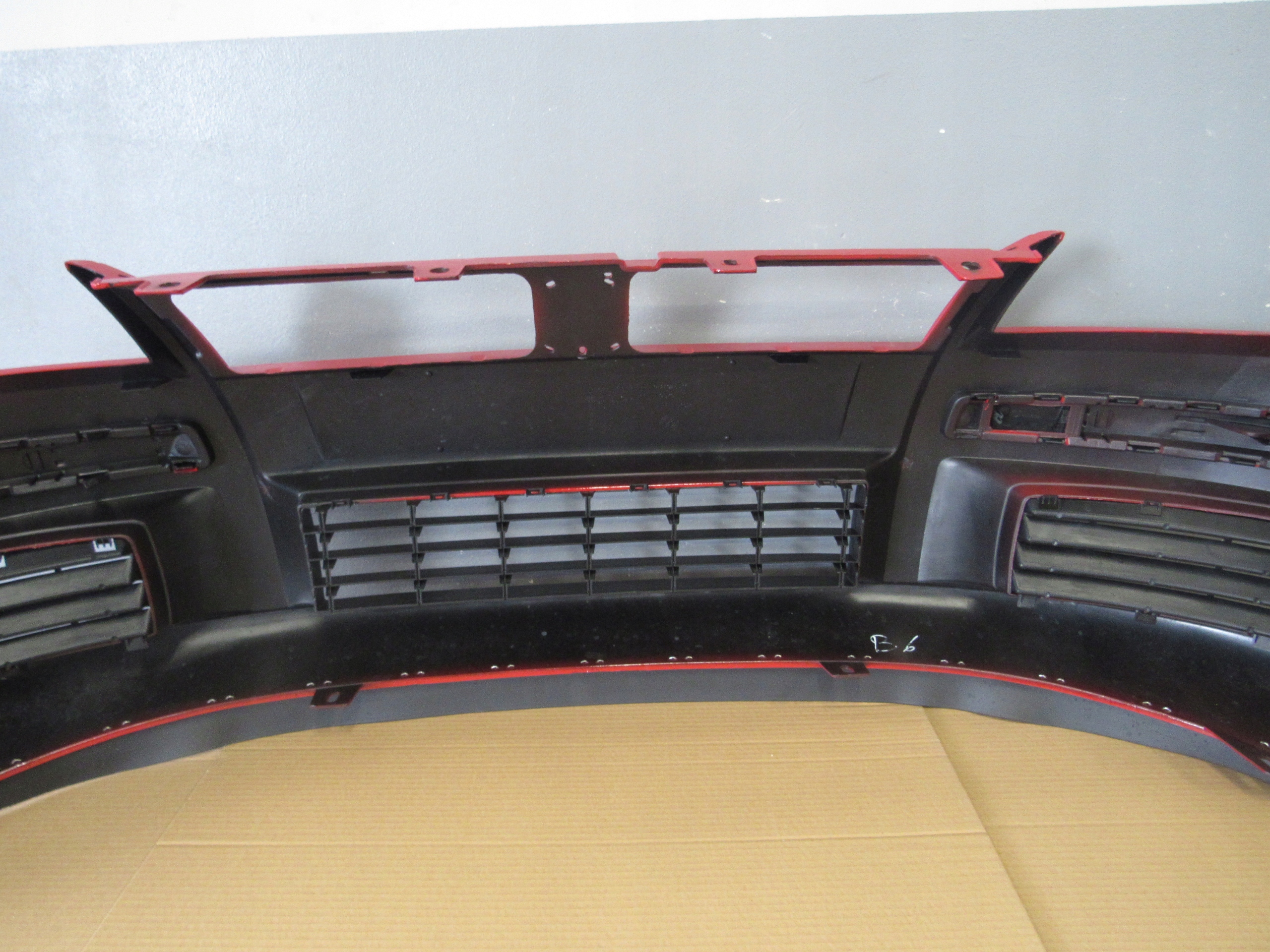 FIAT STILO 2001-2007 бампер перед
