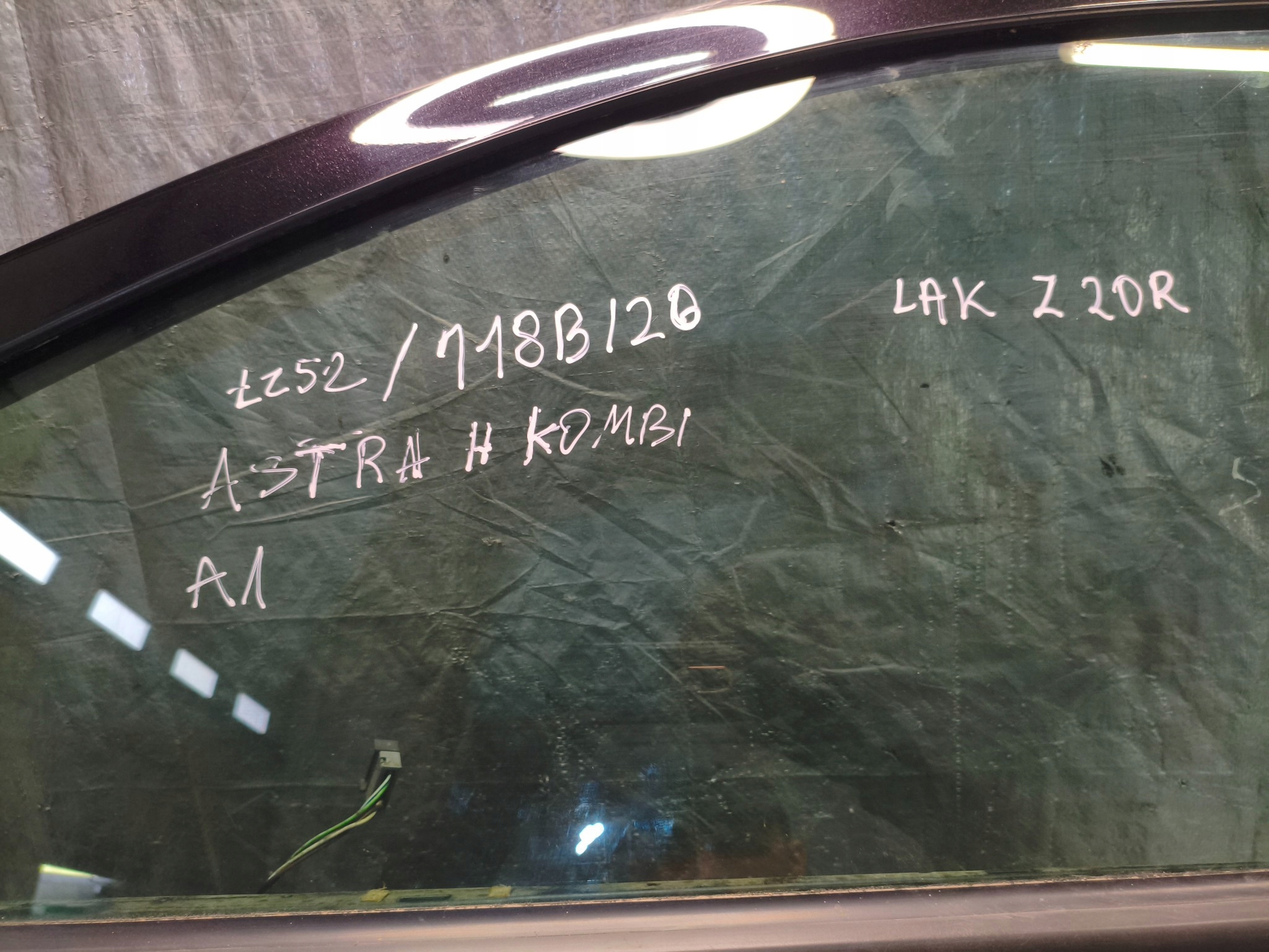 door left front OPEL ASTRA H Z20R