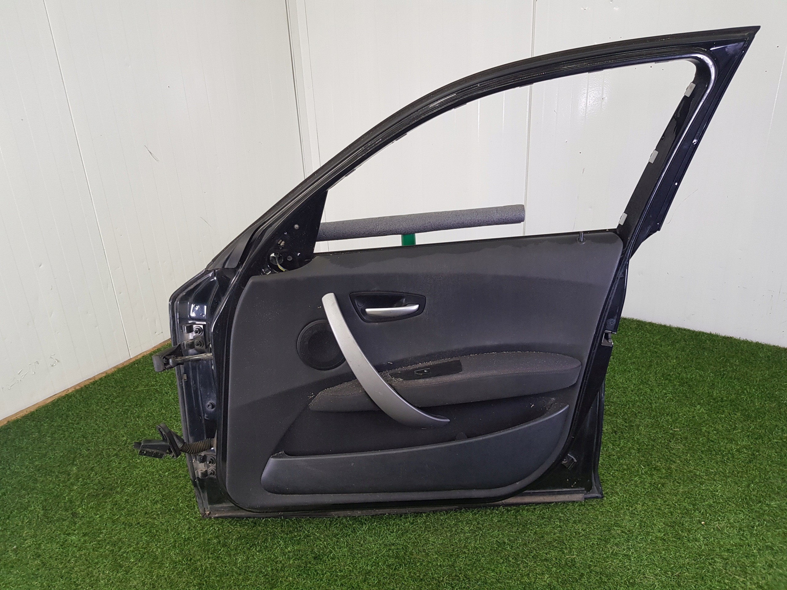 dveře pravý předek BMW E87