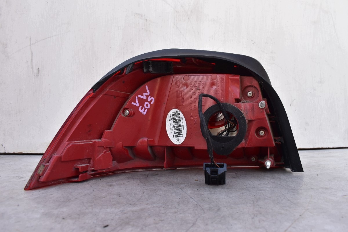 light right rear part VOLKSWAGEN EOS LIFT 2011-2012R 1Q0945096S EU