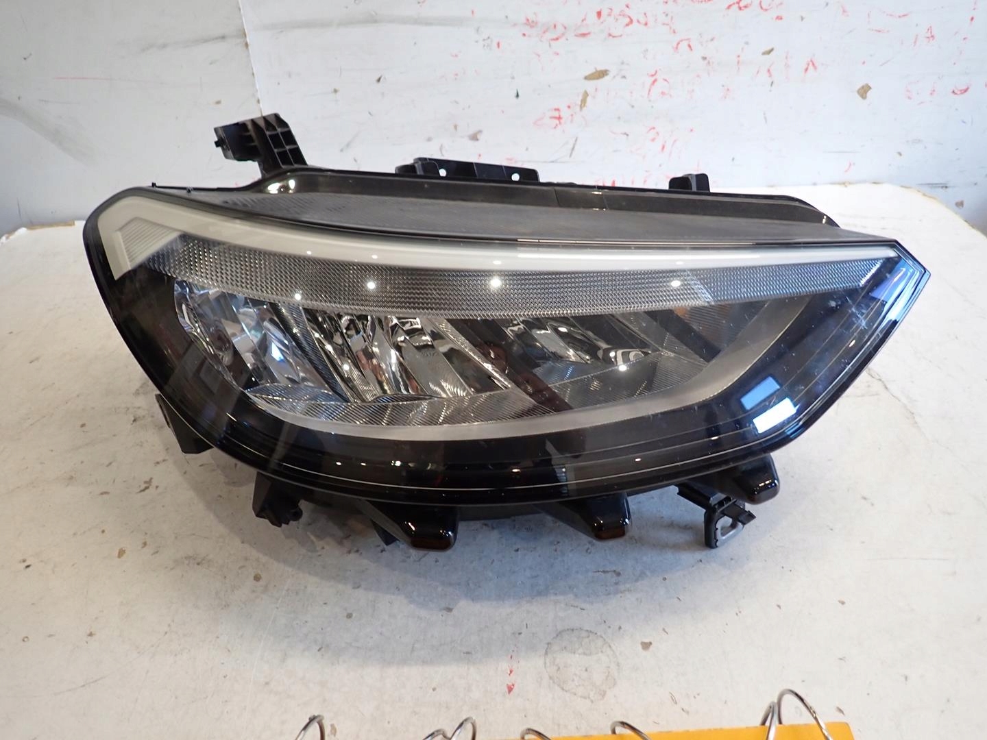 light front front right VW ID3 2020- FULL LED 10B941006A