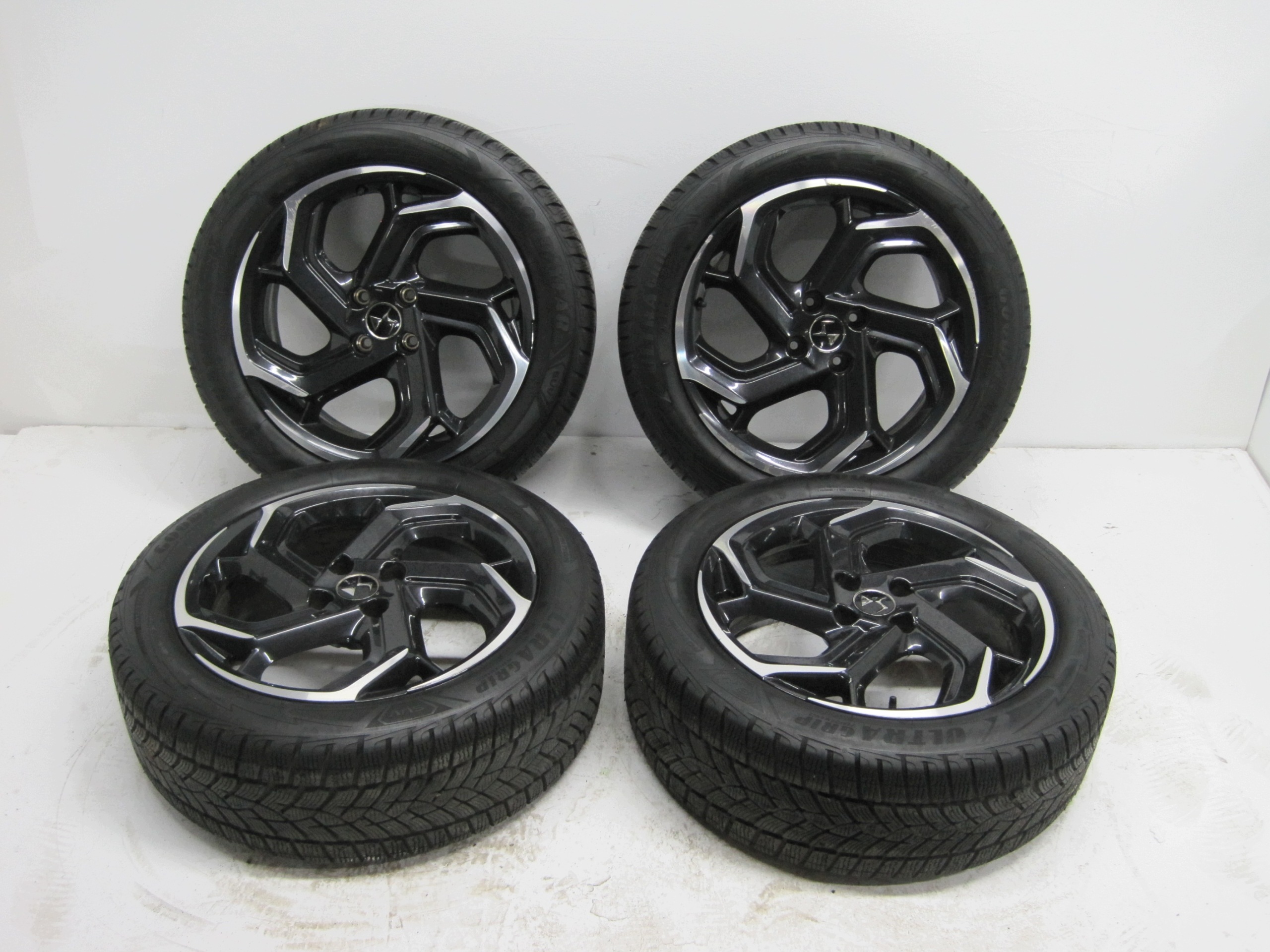 wheels discs tyres CITROEN DS3 R18 5MM