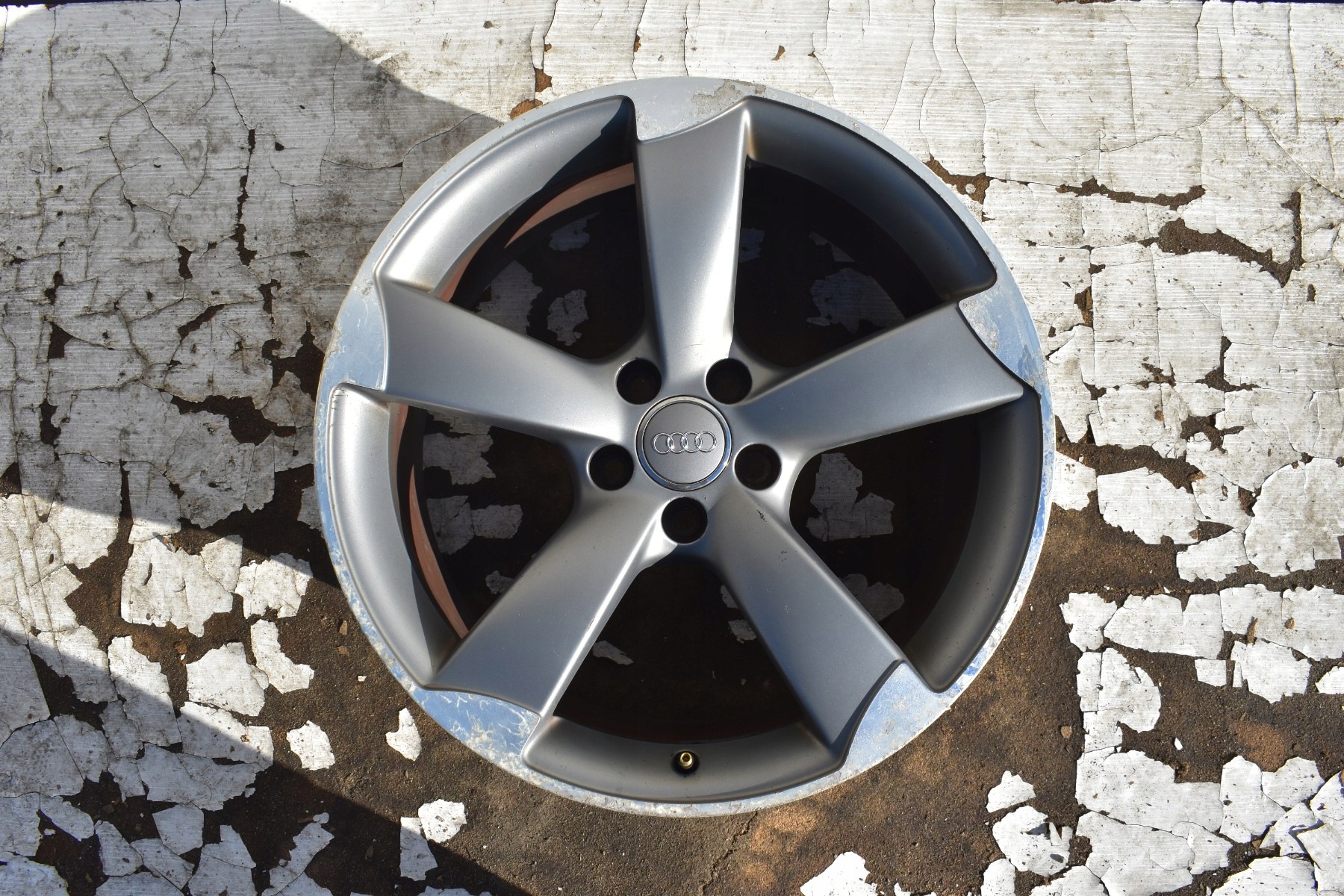 disk hliníkový AUDI 8,5" x 19" 5x112 ET43 8K0601025AR