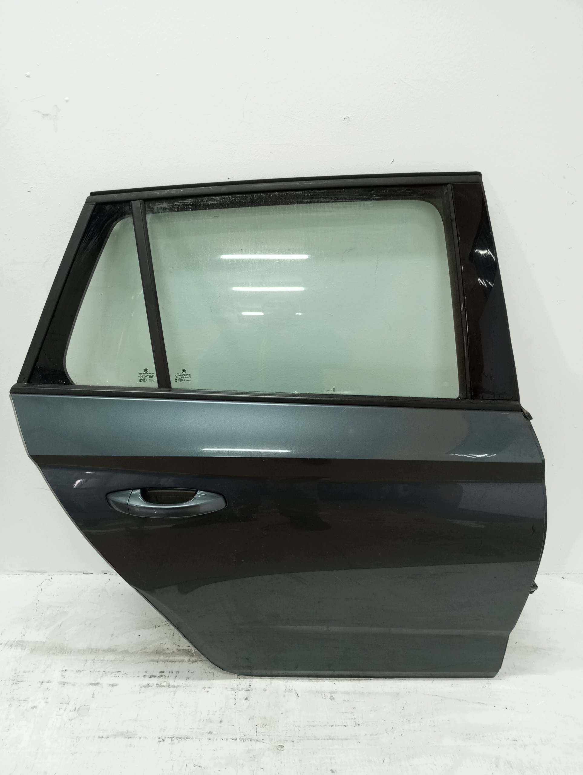 door right rear. SKODA KAMIQ 21R
