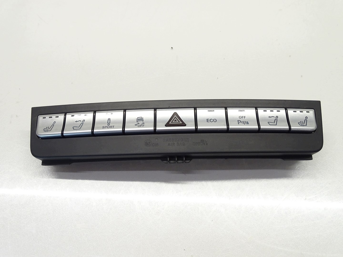 PANEL switch light switch of warning lights MERCEDES SLK R172 A1729054700