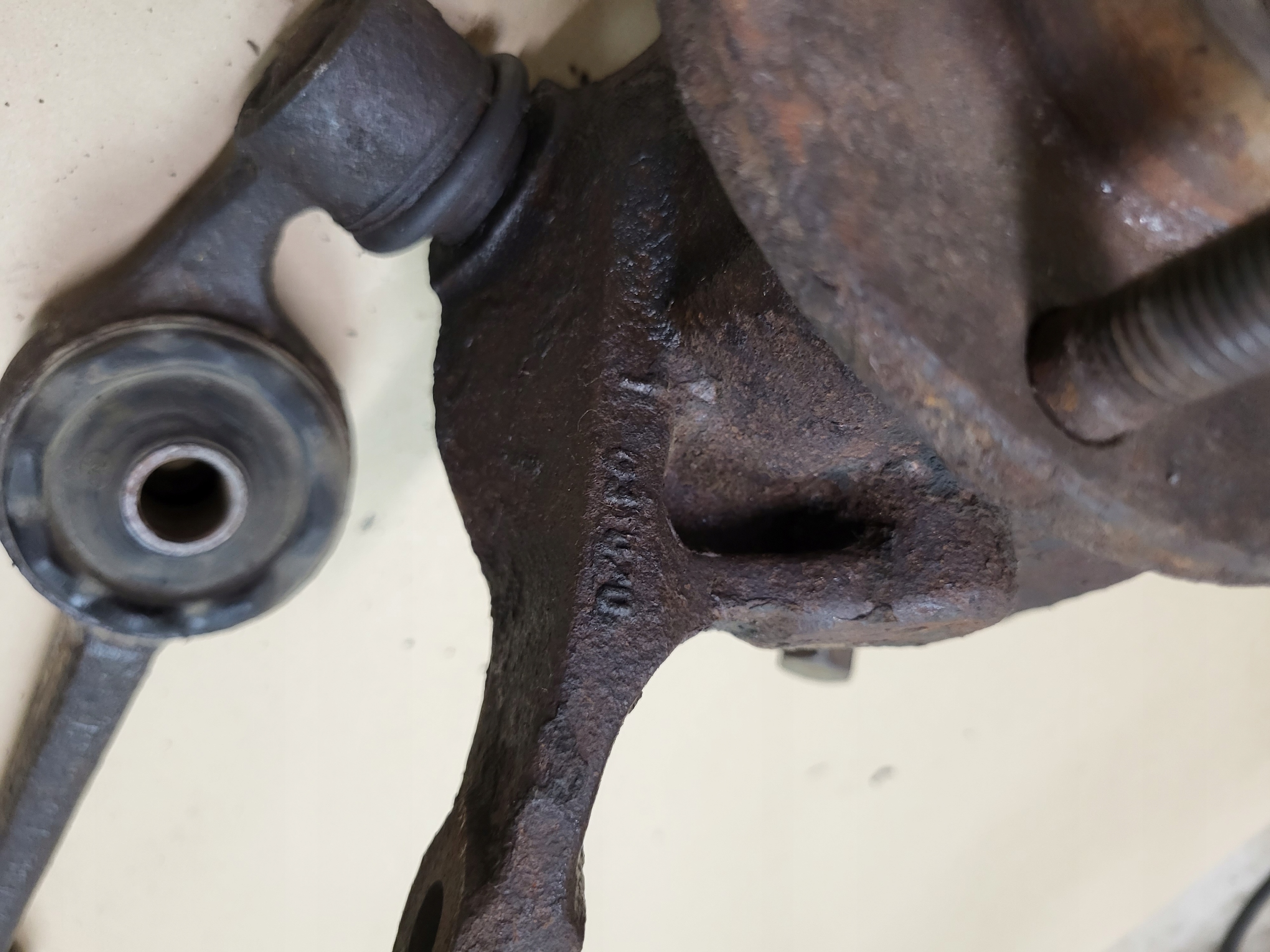 otoč čepu rameno přední FORD SIERRA OE