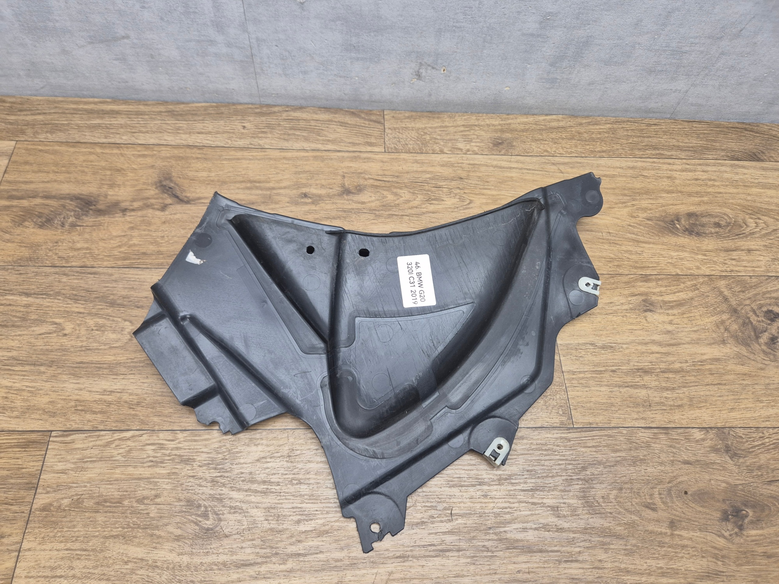 BMW 3 G20 G21 right TROJKAT mudguard cover lower front m-packet 8074892