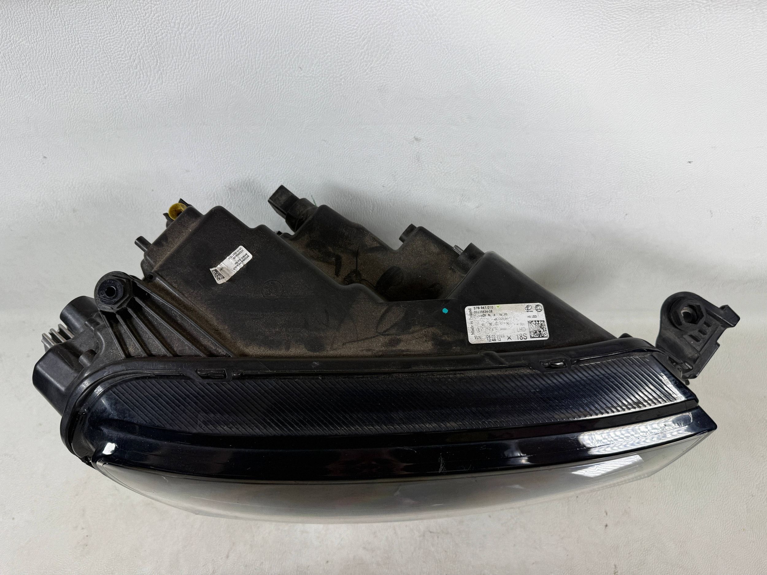 Skoda Karoq 17- 57B light right front front