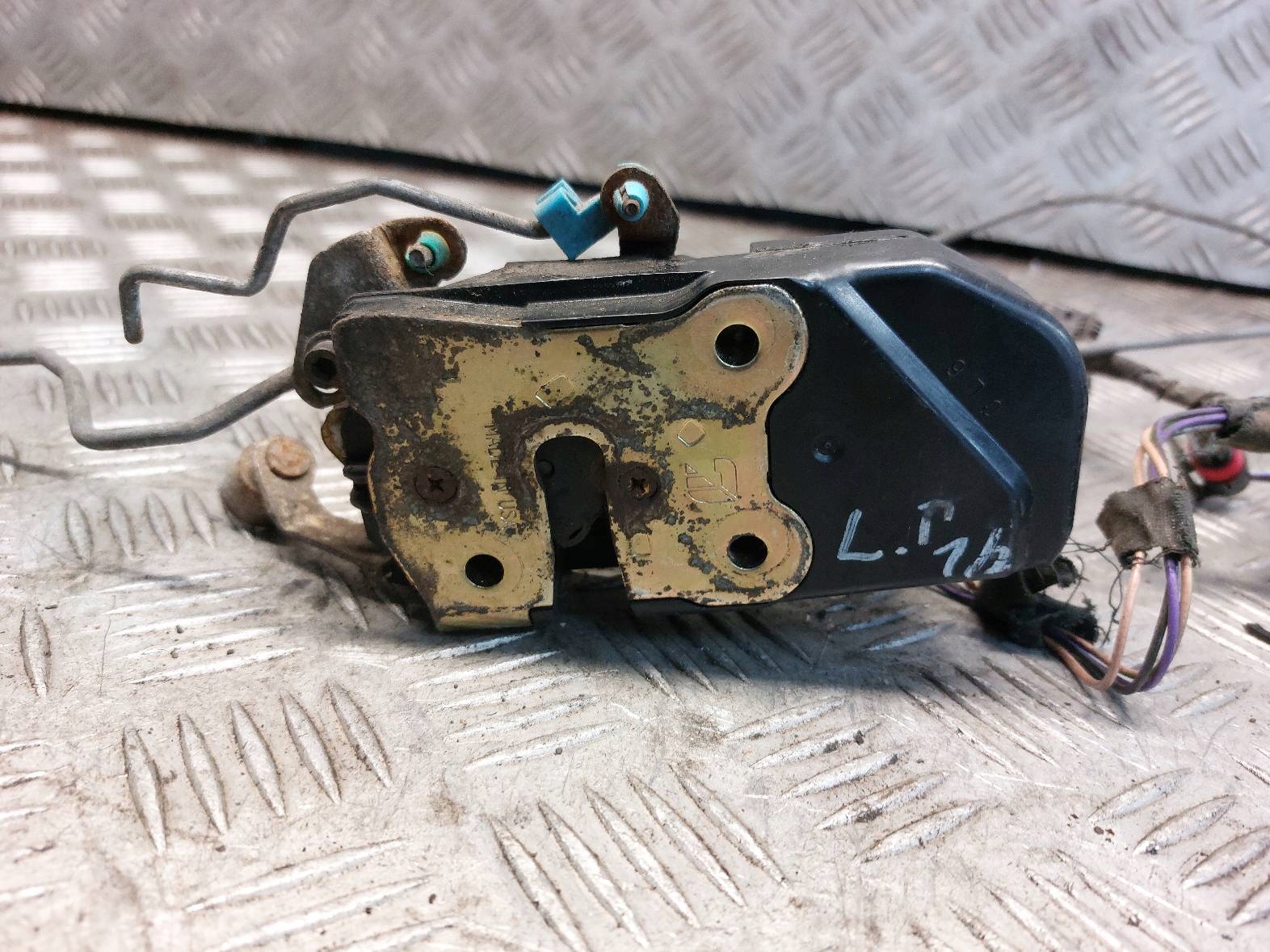 lock door left front + handle exterior CHRYSLER VOYAGER IV SR7149