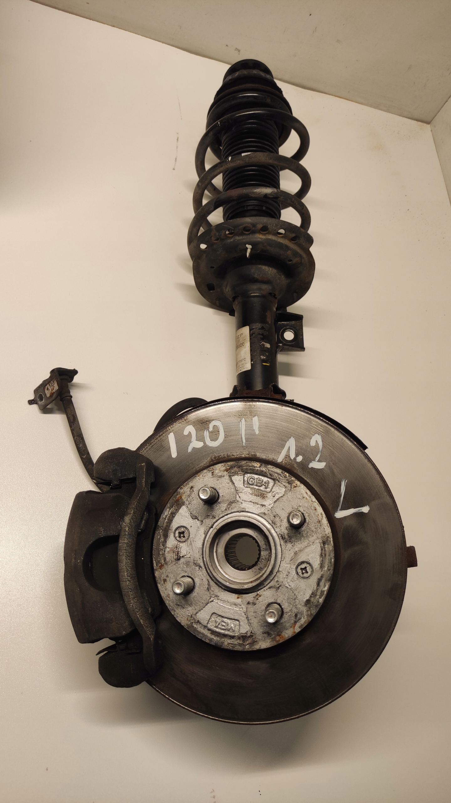 HYUNDAI I20 II McPherson left swing left 14-19 54604-C8000