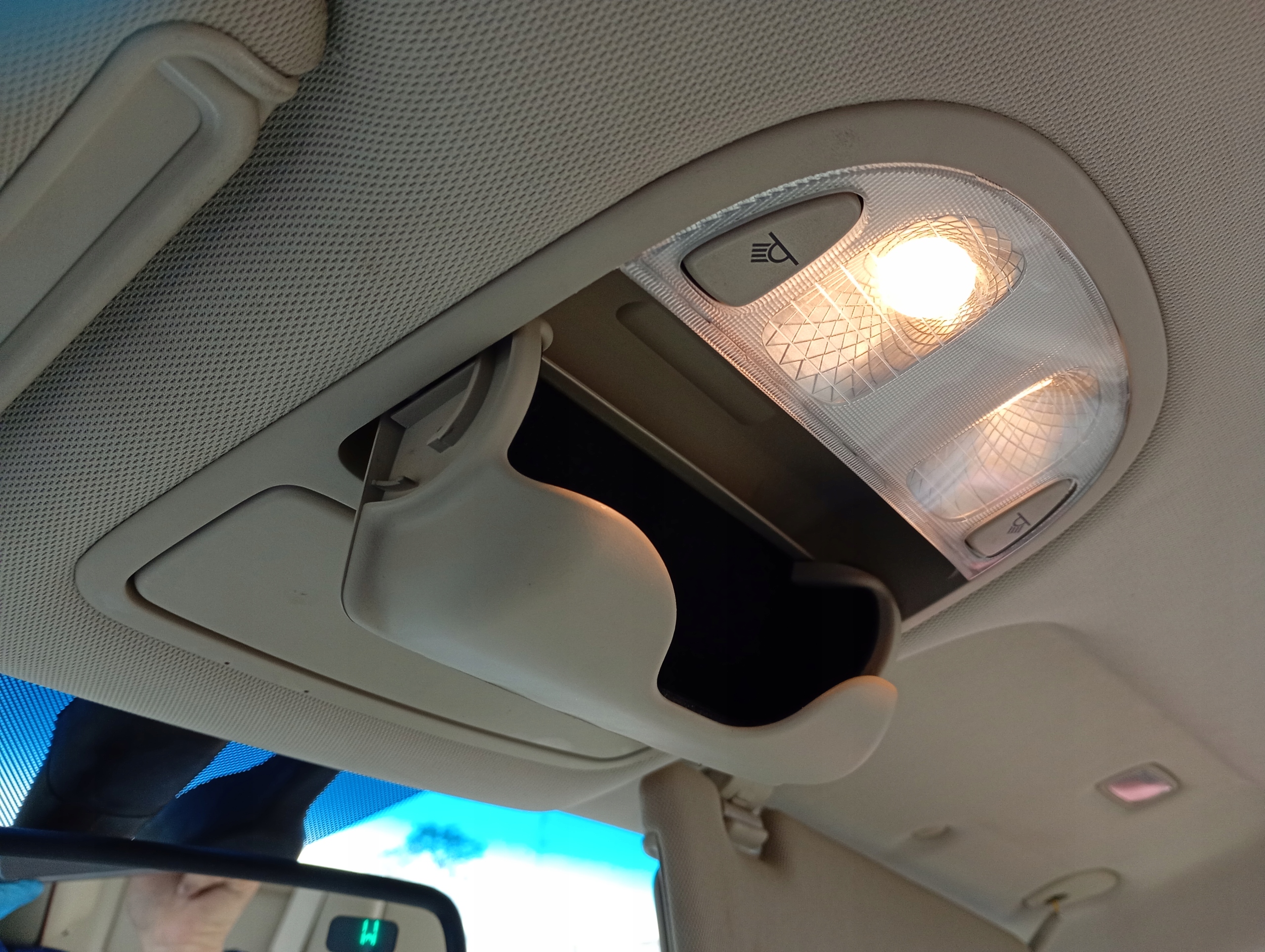 Hyundai Santa Fe 2 II 06-12 lighting cabs light inner roof
