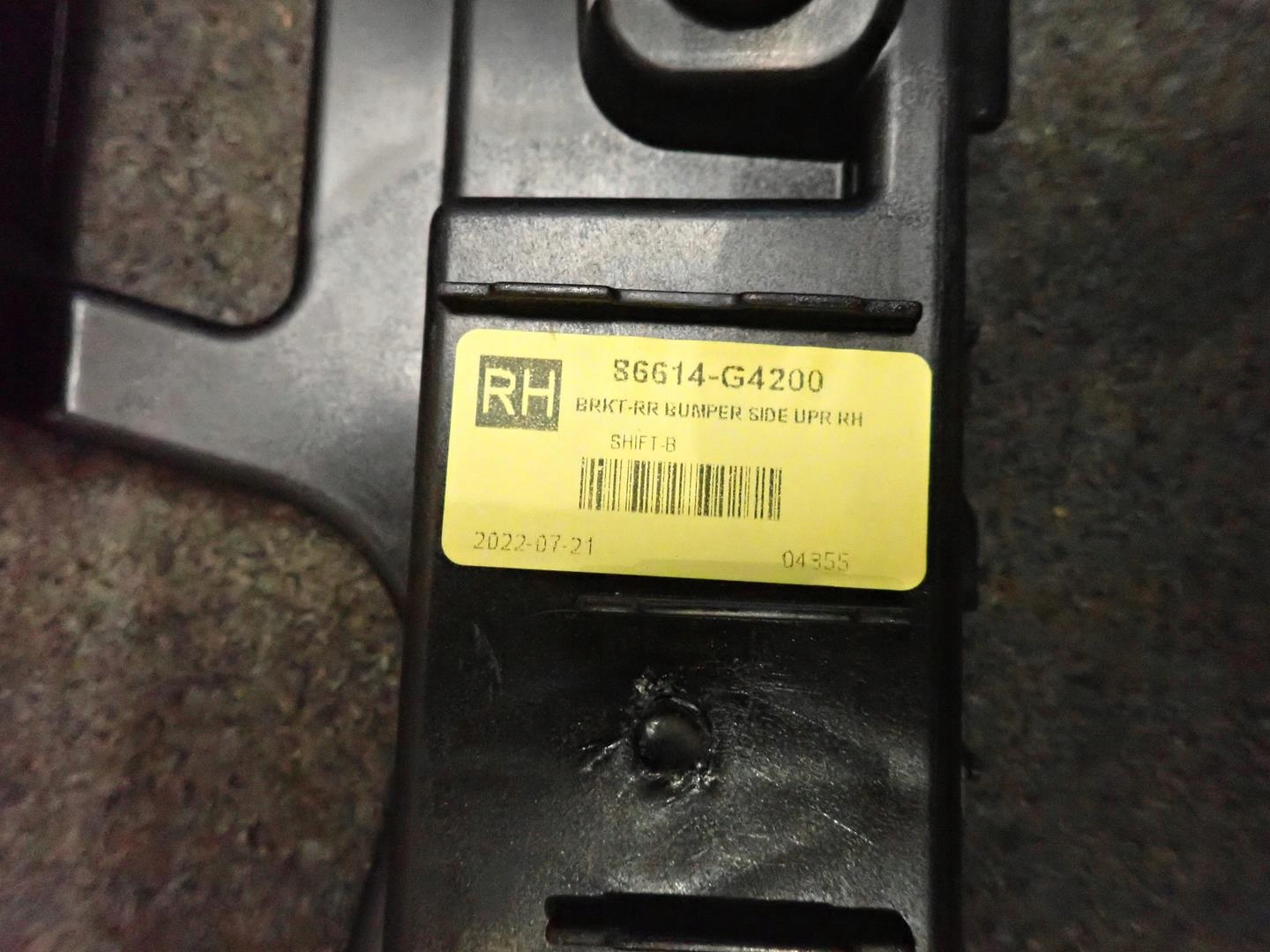 bumper bracket right rear part HYUNDAI I30 III 2017- 86614-G4200