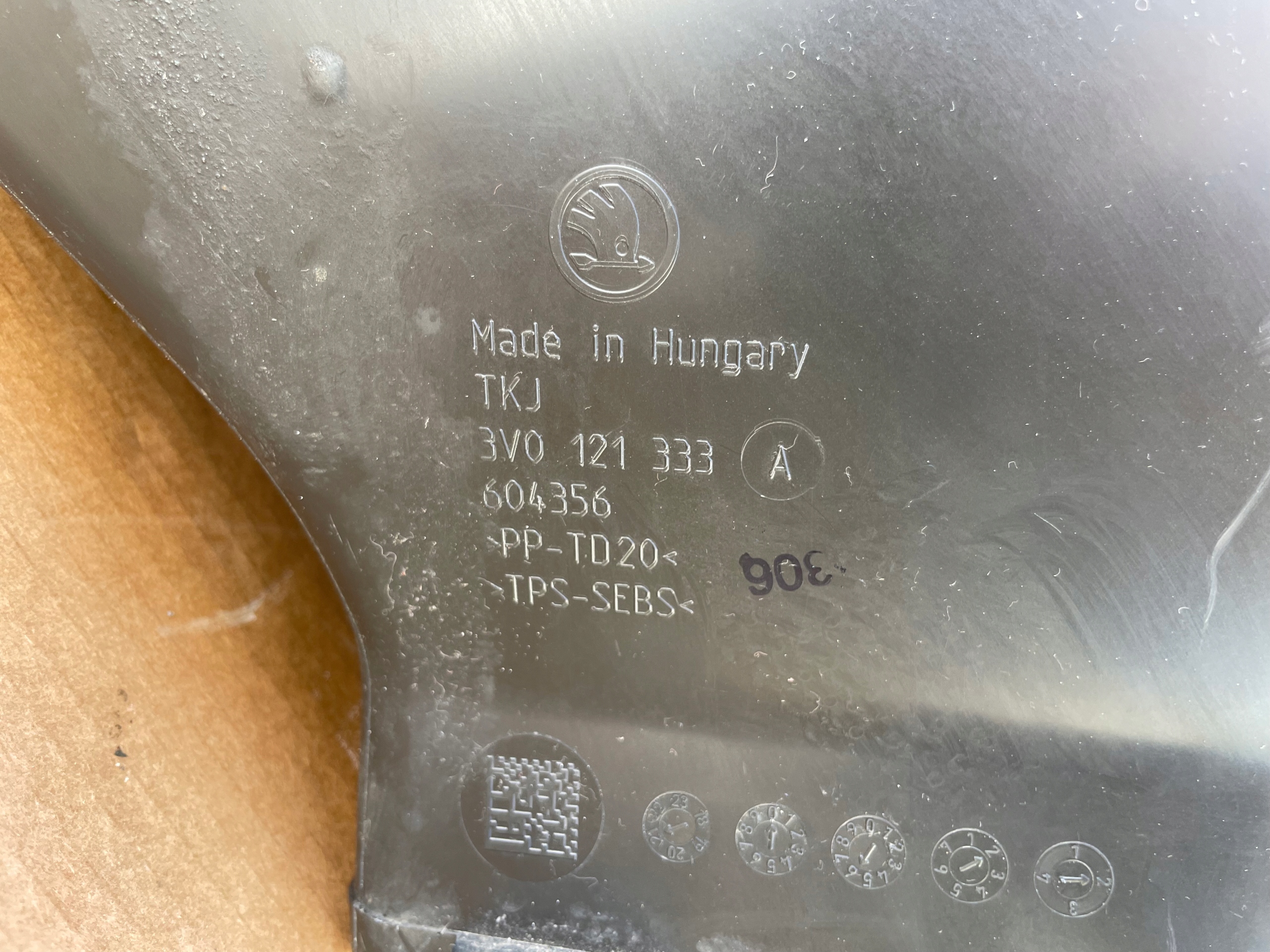 DOLOR luftansaugkanal 3V0121333A Original IDEAL VW SKODA