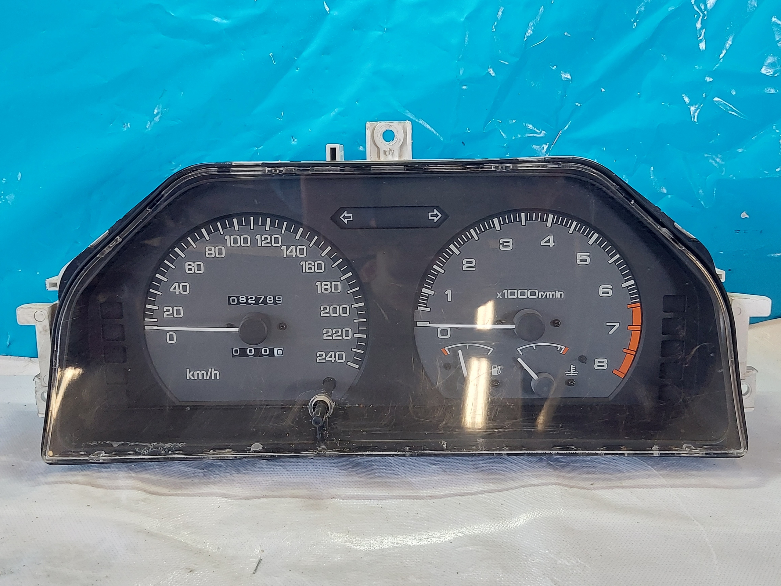 dials clock MITSUBISHI LANCER MB898439