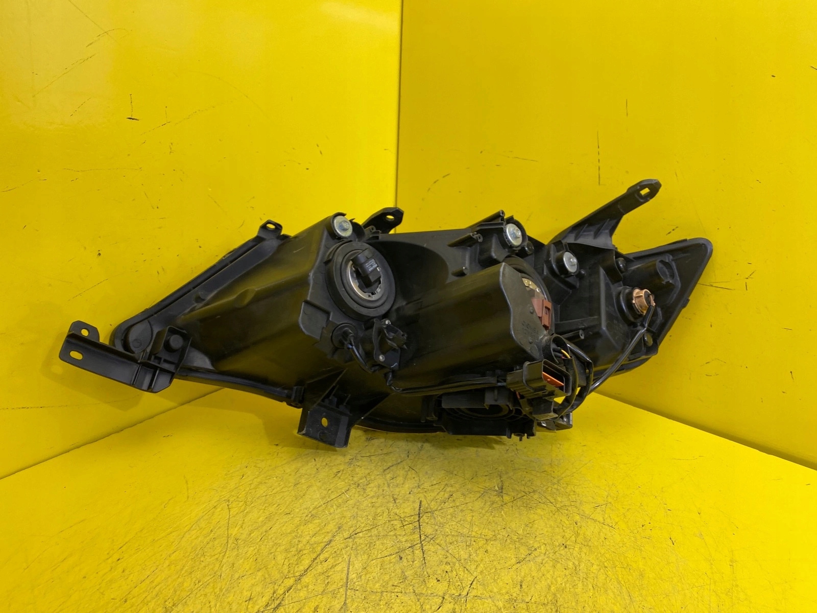 light right Mitsubishi Outlander 2 II 06-10 XENON 20-12159-05-2
