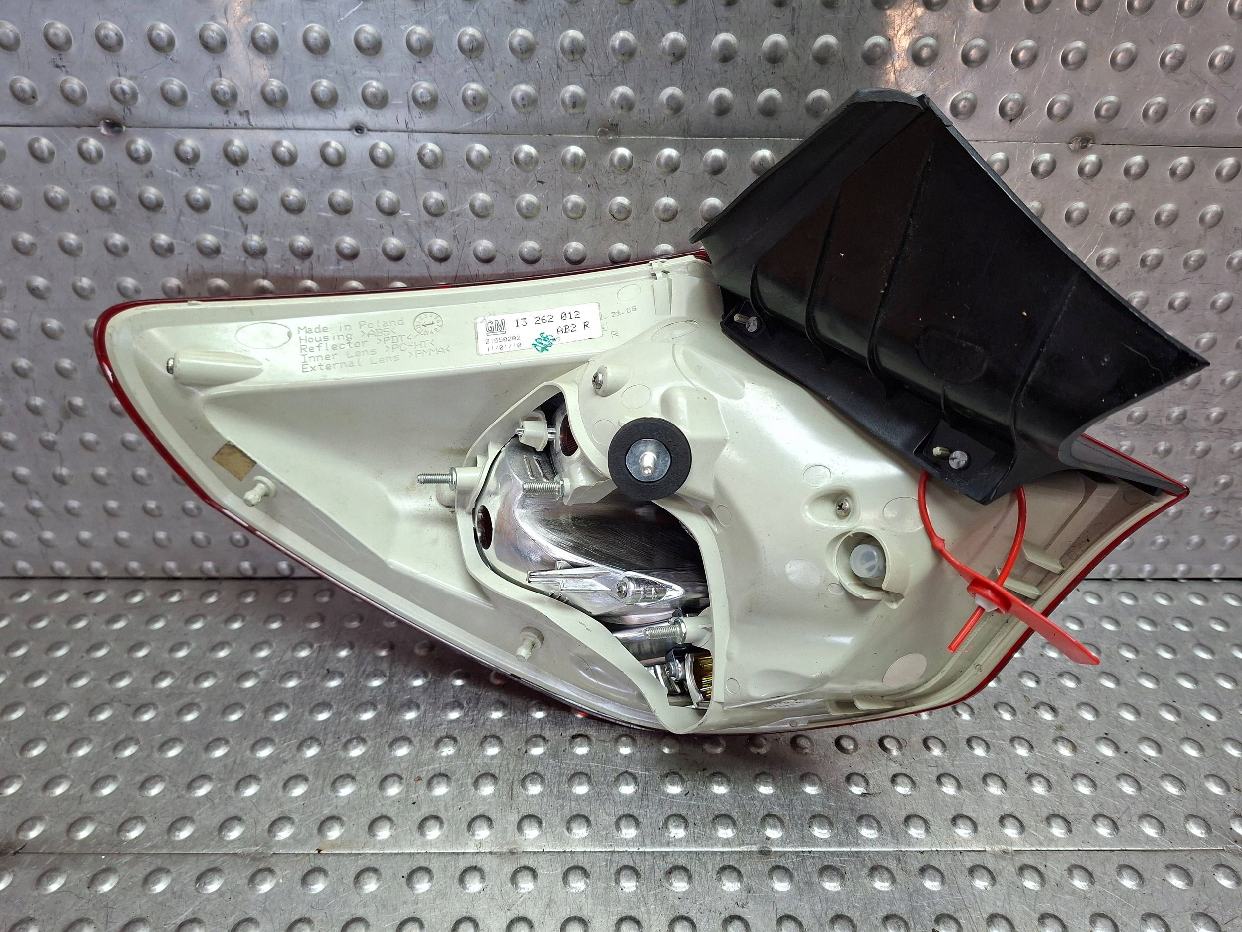 light right rear part 13262012 OPEL ASTRA J HB 2009