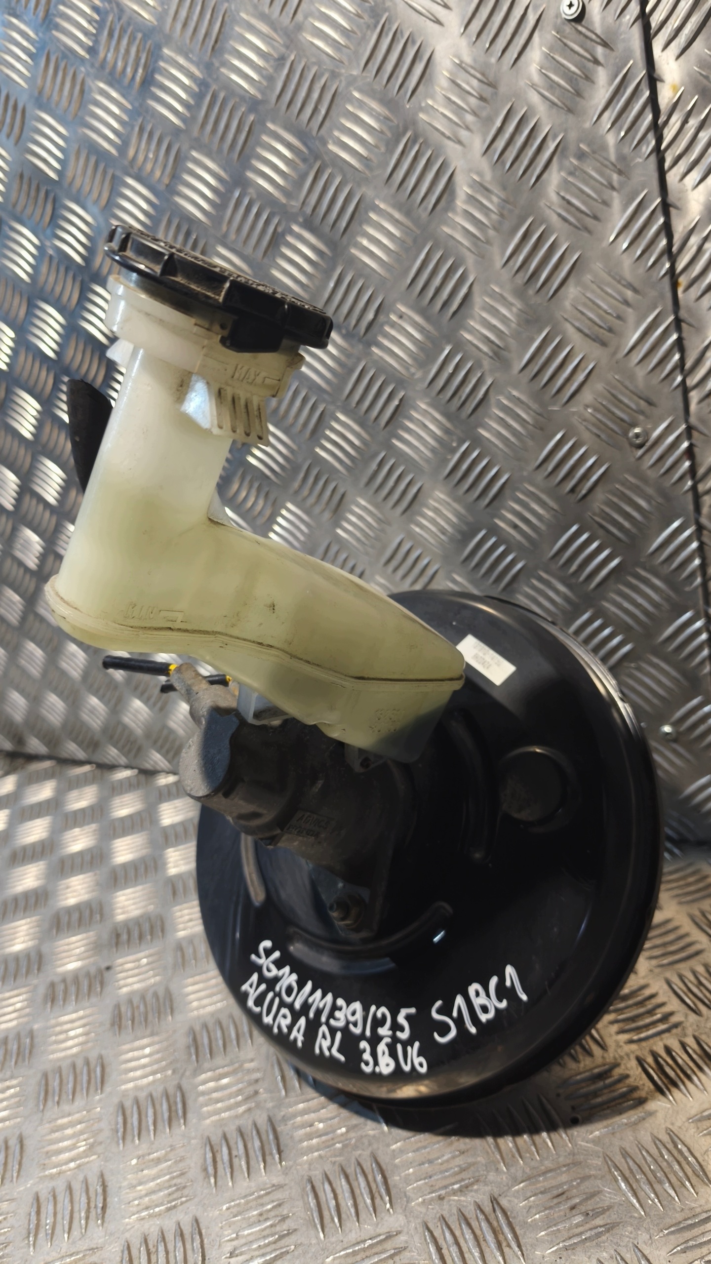 Servo bremsen ACURA RL 3.7B V6 2009r 131010-14150