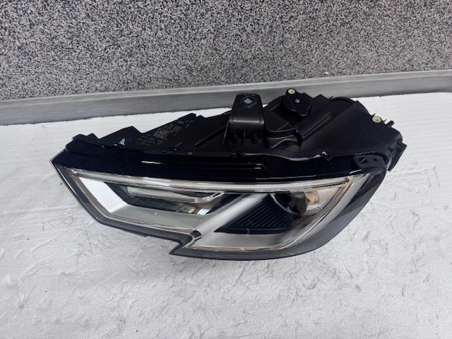 light left Audi A3 8V LIFT Bi Xenon Led new