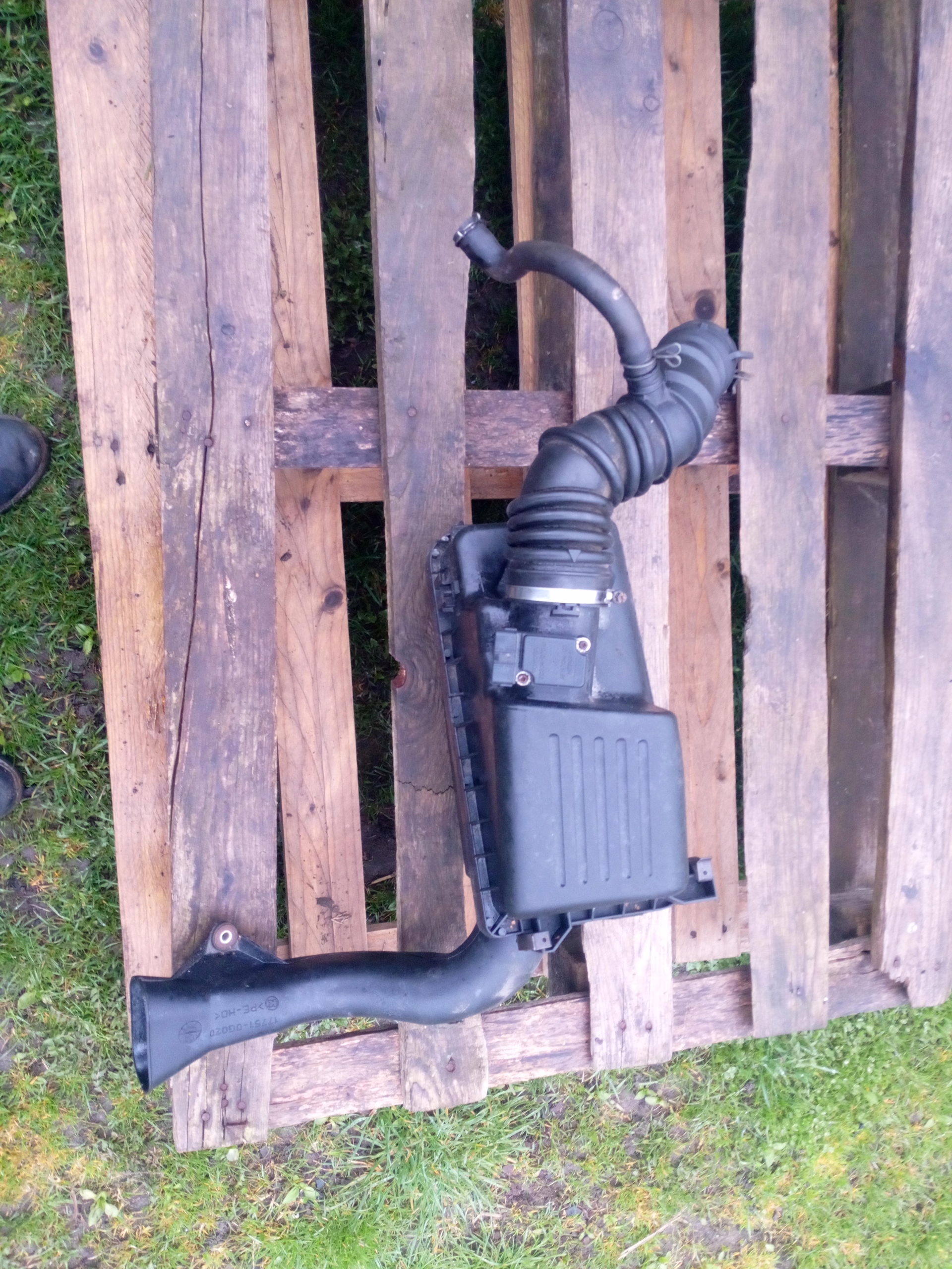 Корпус воздушного фильтра avensis t25 2.0 D-4D 116KM