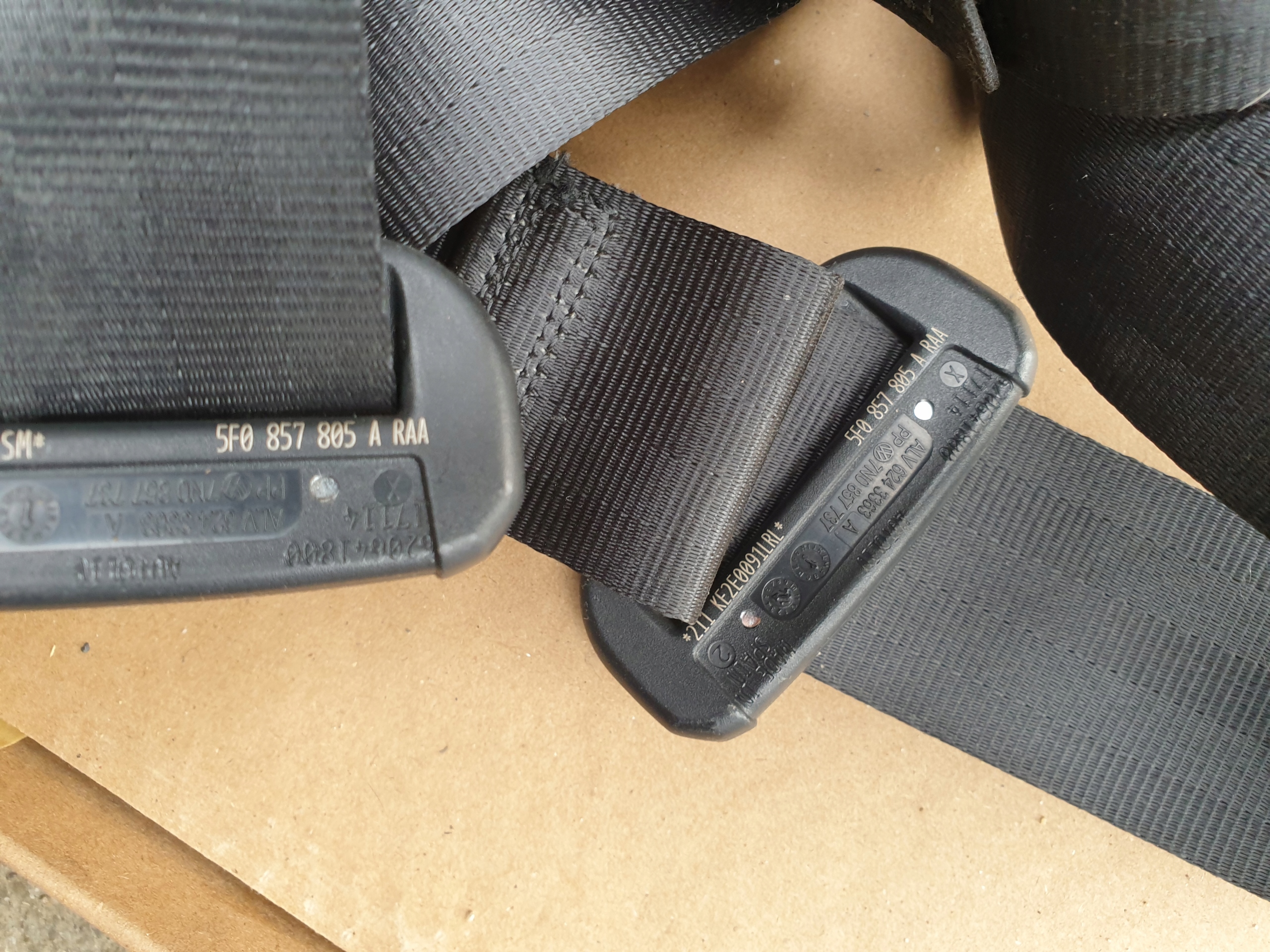 Gurten Sicherheits hinten SEAT LEON III 2013- 5F0857805A